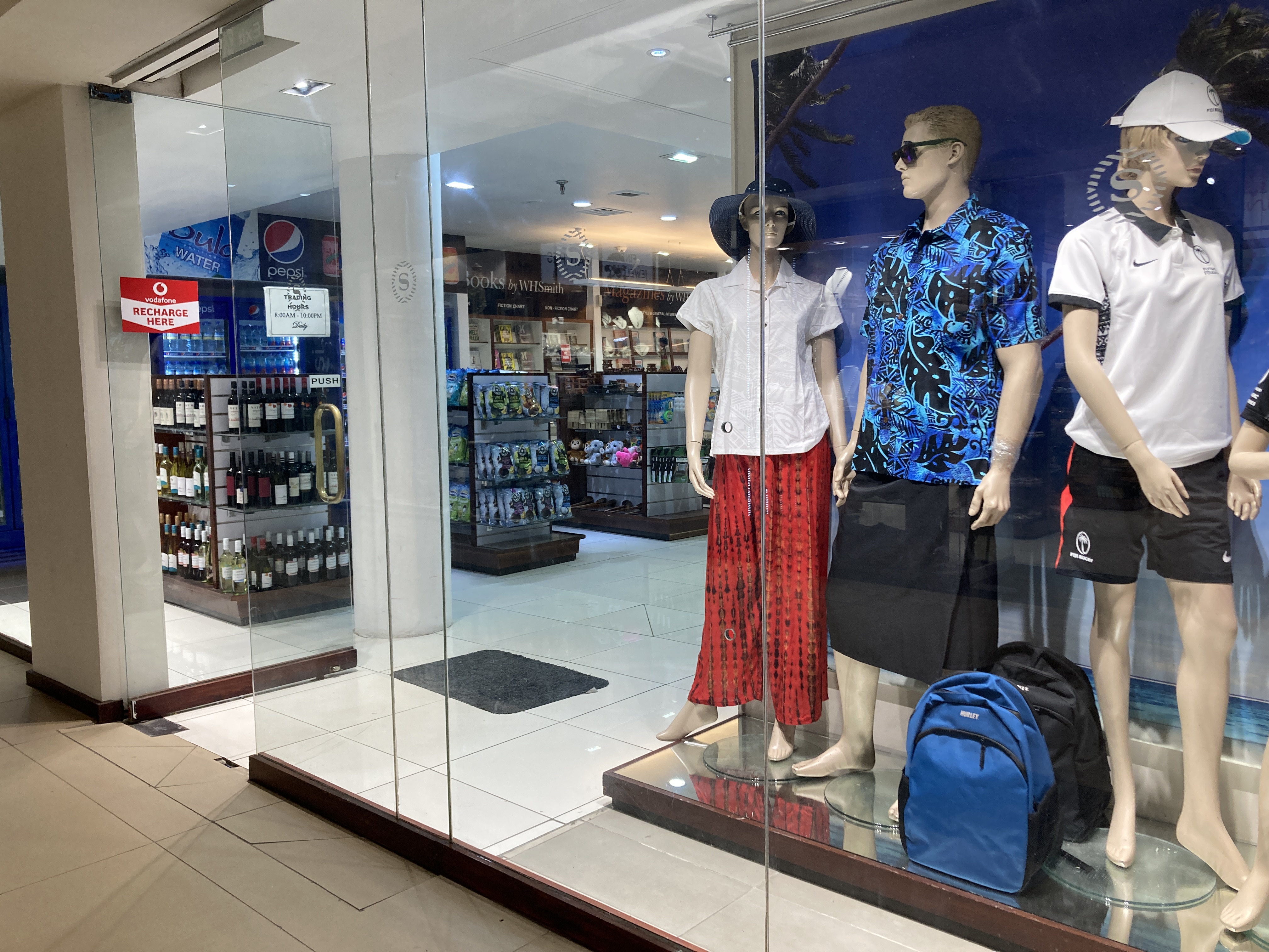 Sheraton Fiji Golf and Beach Resort convenience store