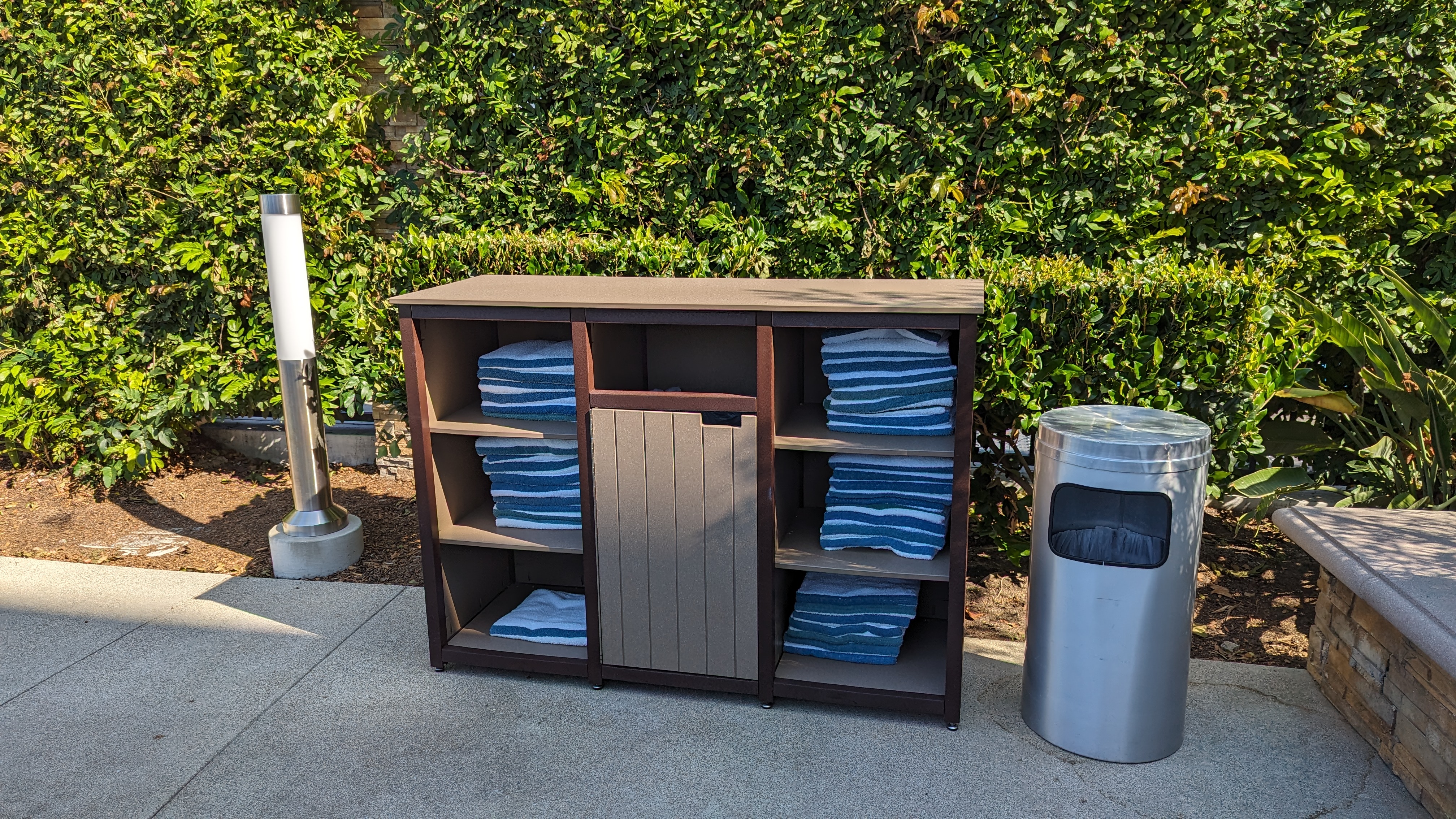SunCoast Park Hotel Anaheim pool towels