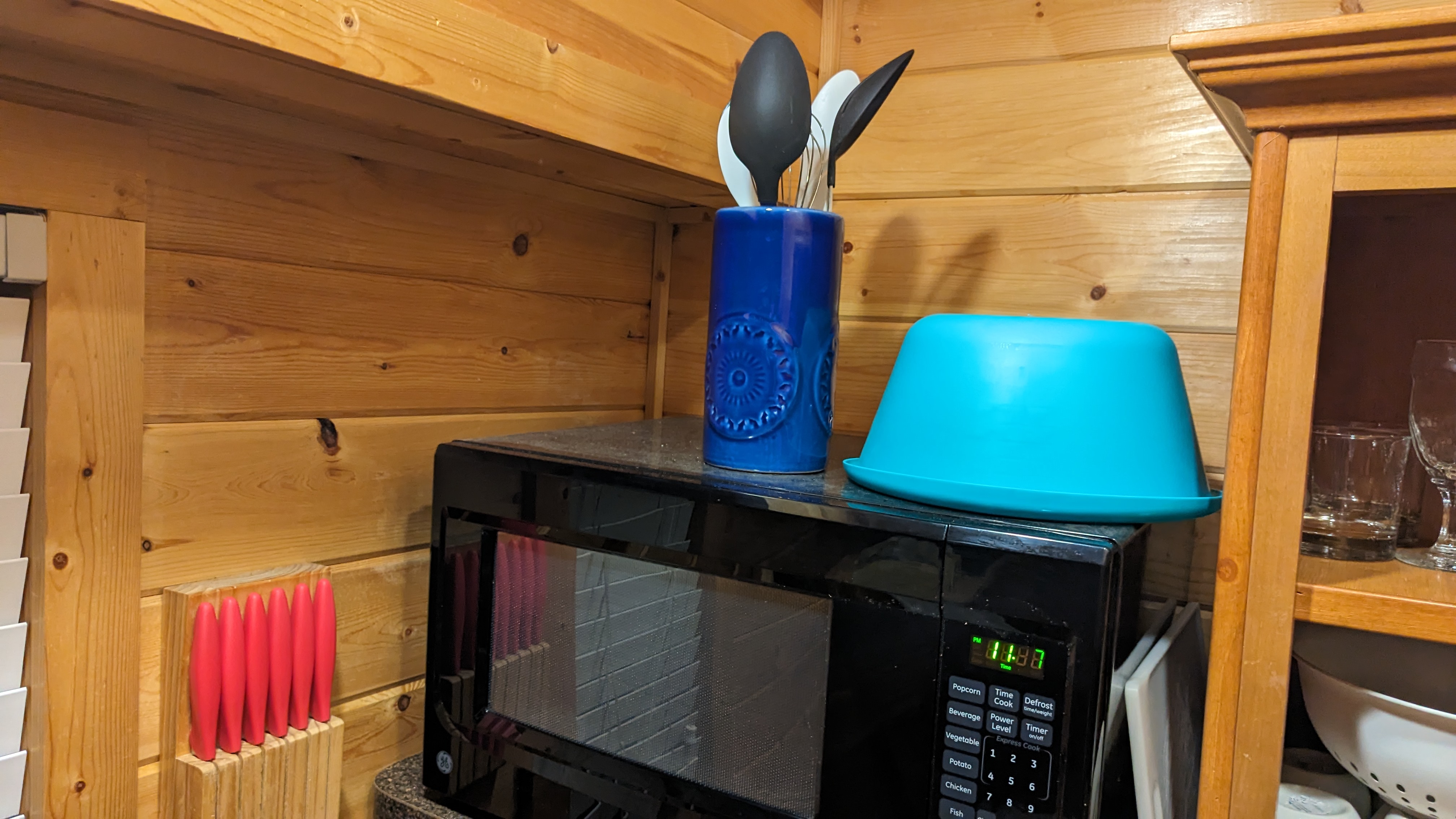 Thousand Trails Colorado River cabin kitchen microwave and utensils Thousand Trails Colorado River cabin kitchen microwave and utensils