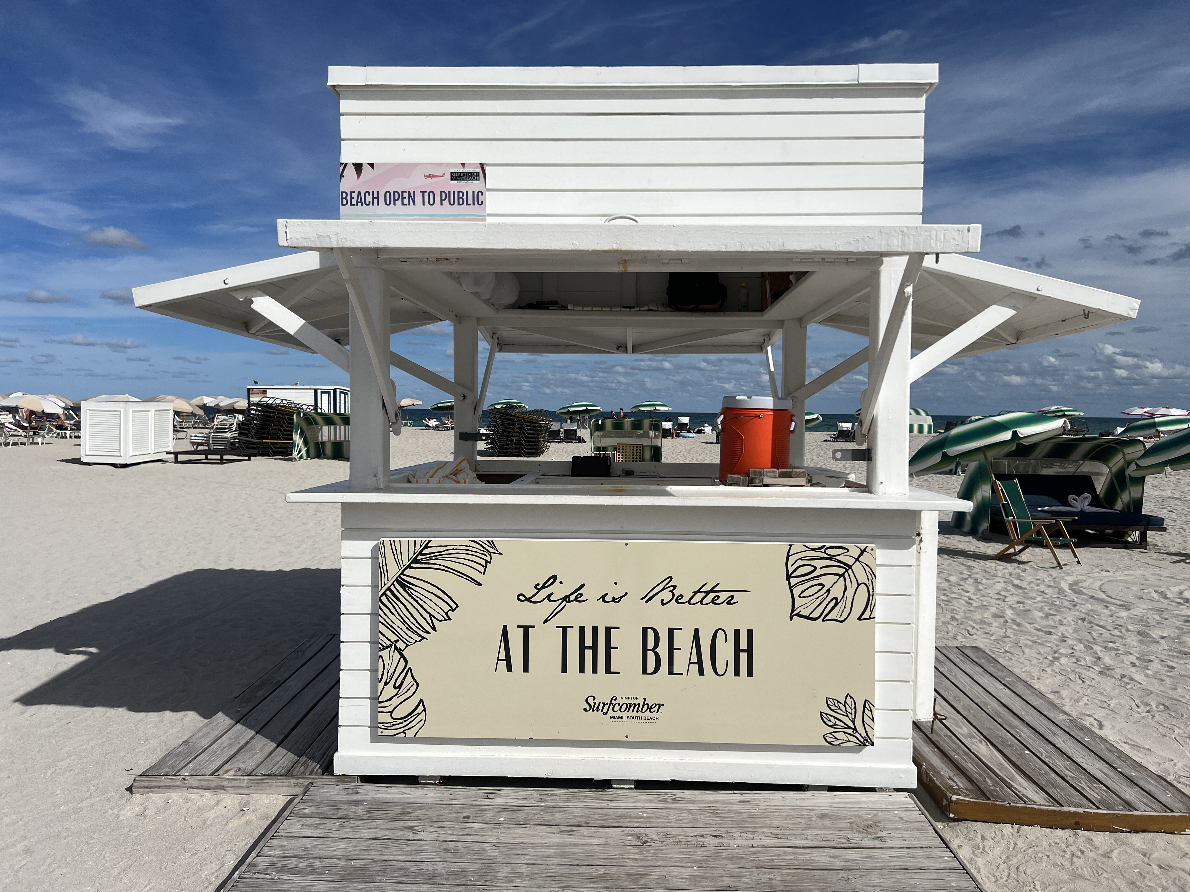 Kimpton Surfcomber Beach Hut