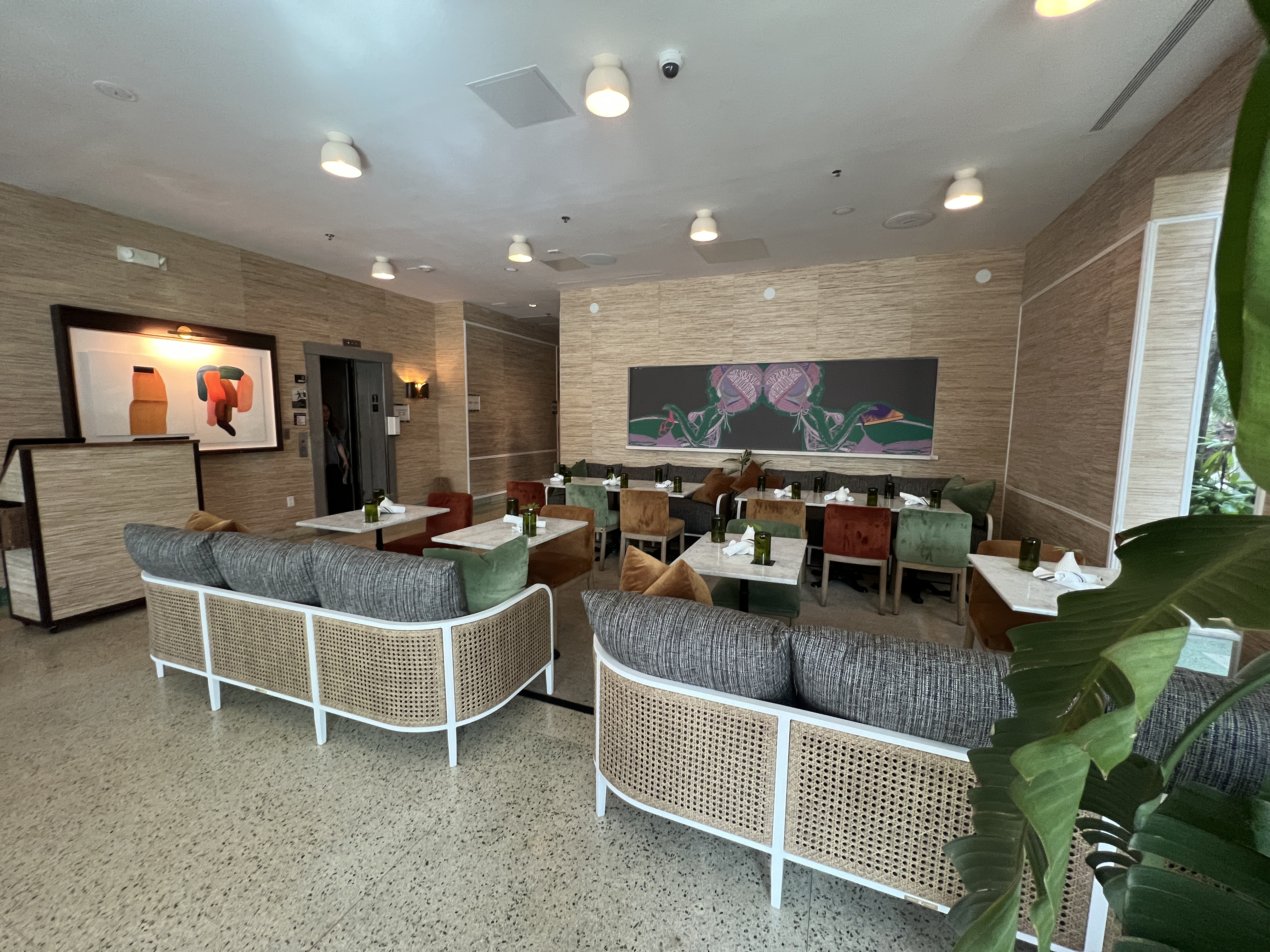 Kimpton Surfcomber The Social Club Seating