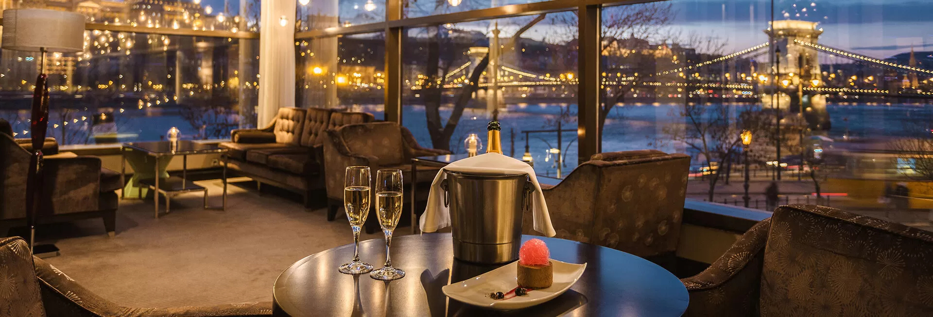 intercontinental budapest club chain bridge view