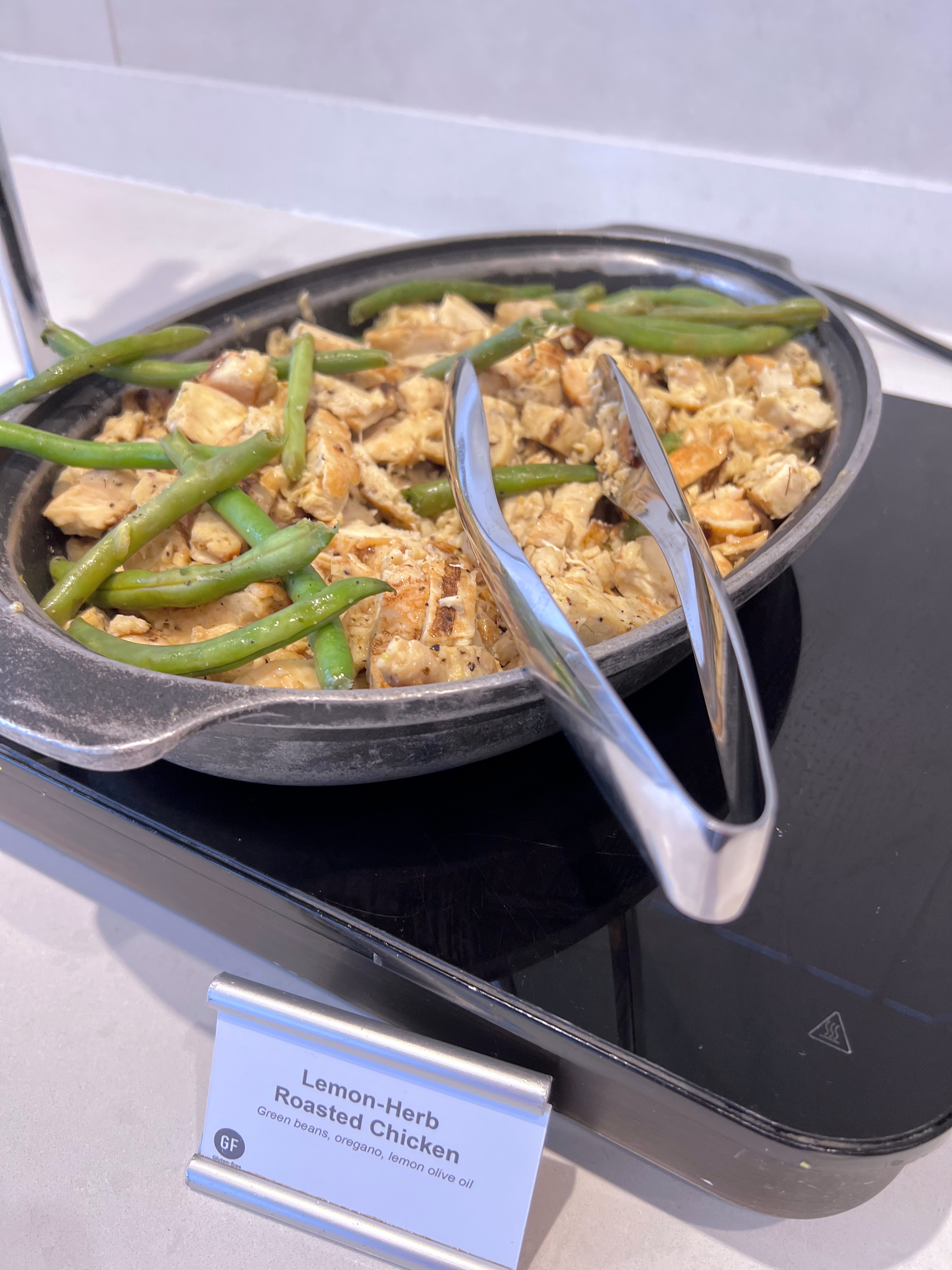 Admirals Club ORD Concourse HK hot lunch Admirals Club ORD Concourse HK hot lunch