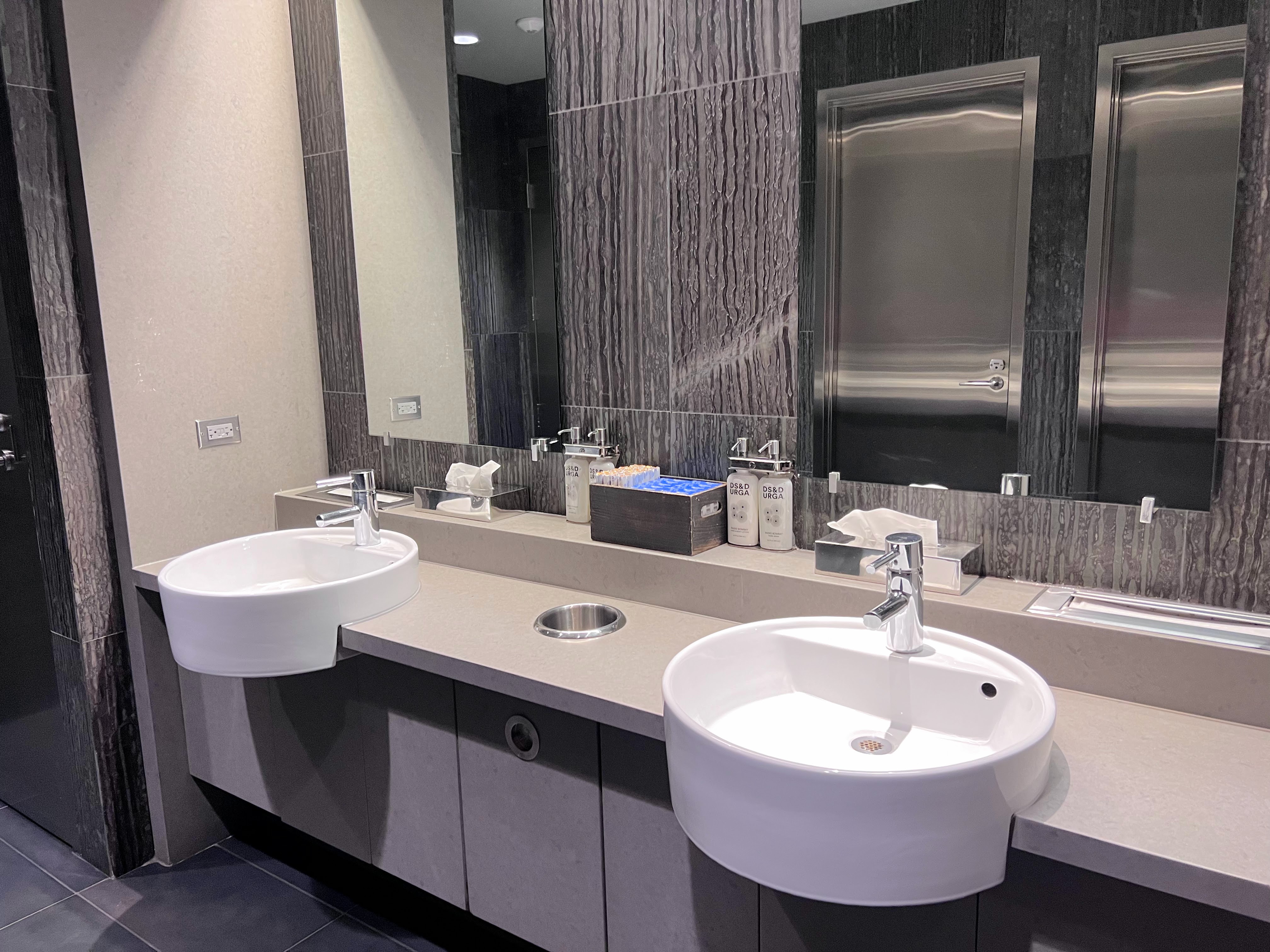 Admirals Club ORD bathrooms Concourse G Admirals Club ORD bathrooms Concourse G
