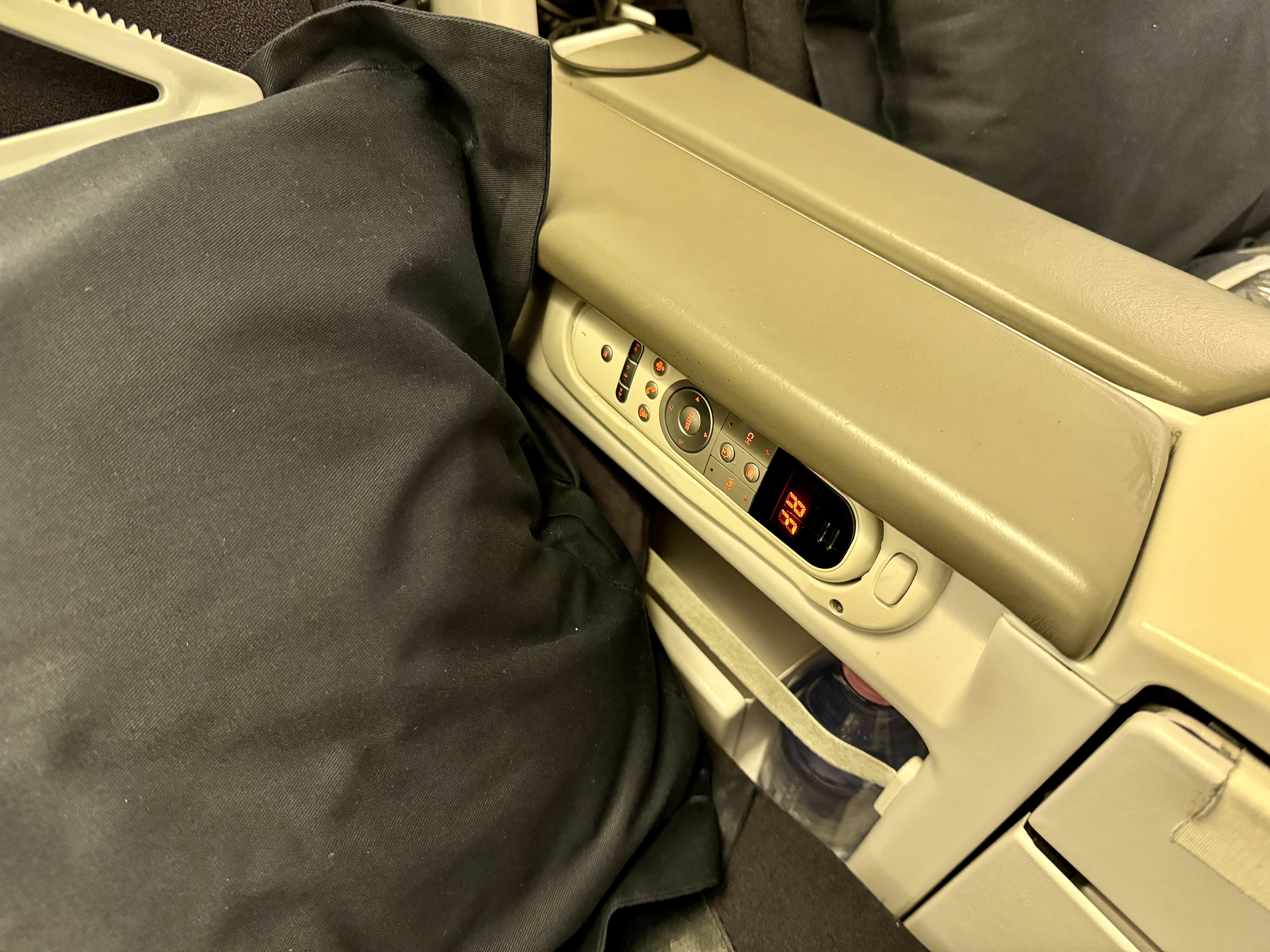 Air France 777 Business Class IFE Remote Air France 777 Business Class IFE Remote