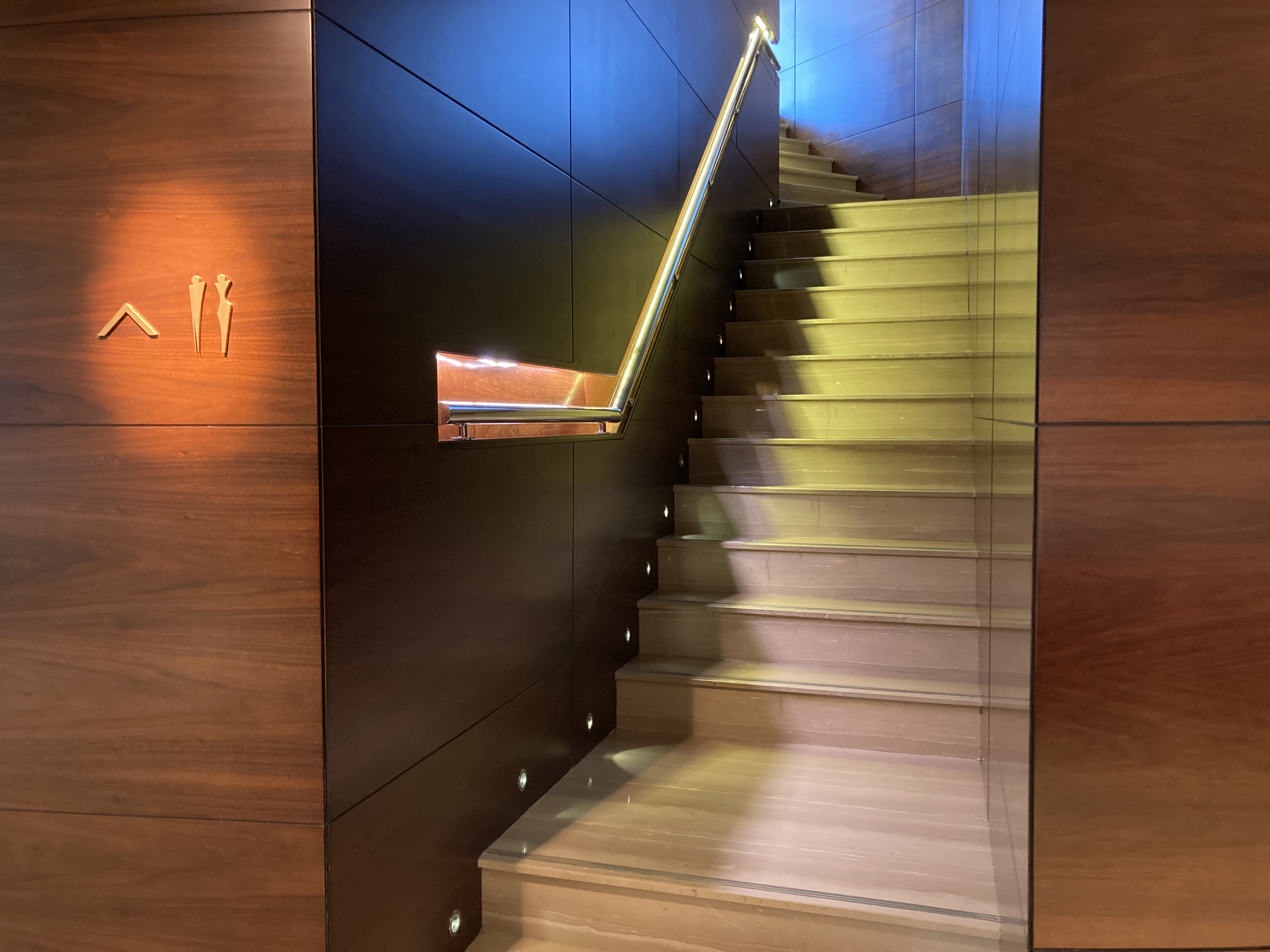 Andaz Capital Gate Abu Dhabi Cyan bathrooms