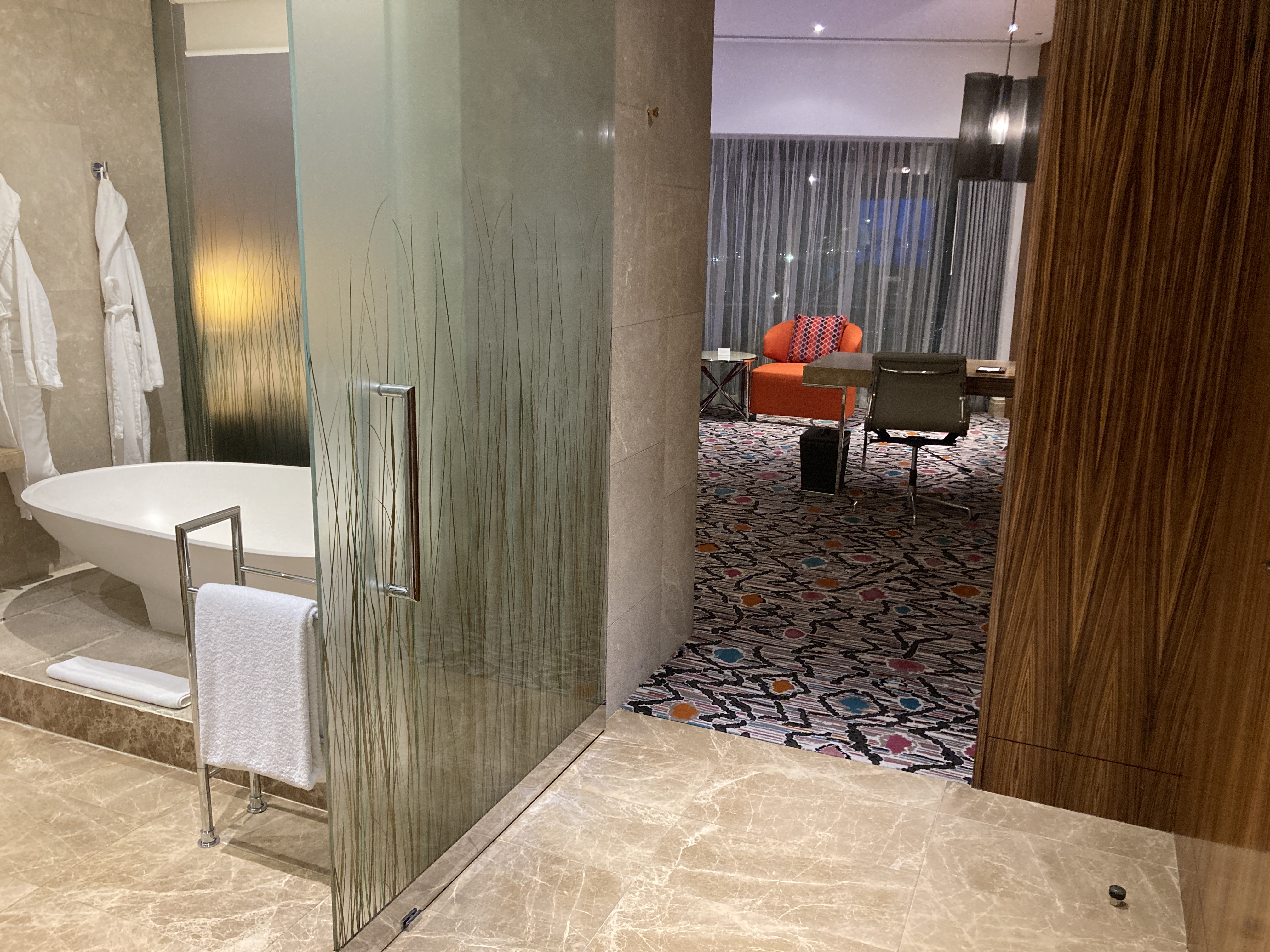 Andaz Capital Gate Abu Dhabi entry bathroom and desk
