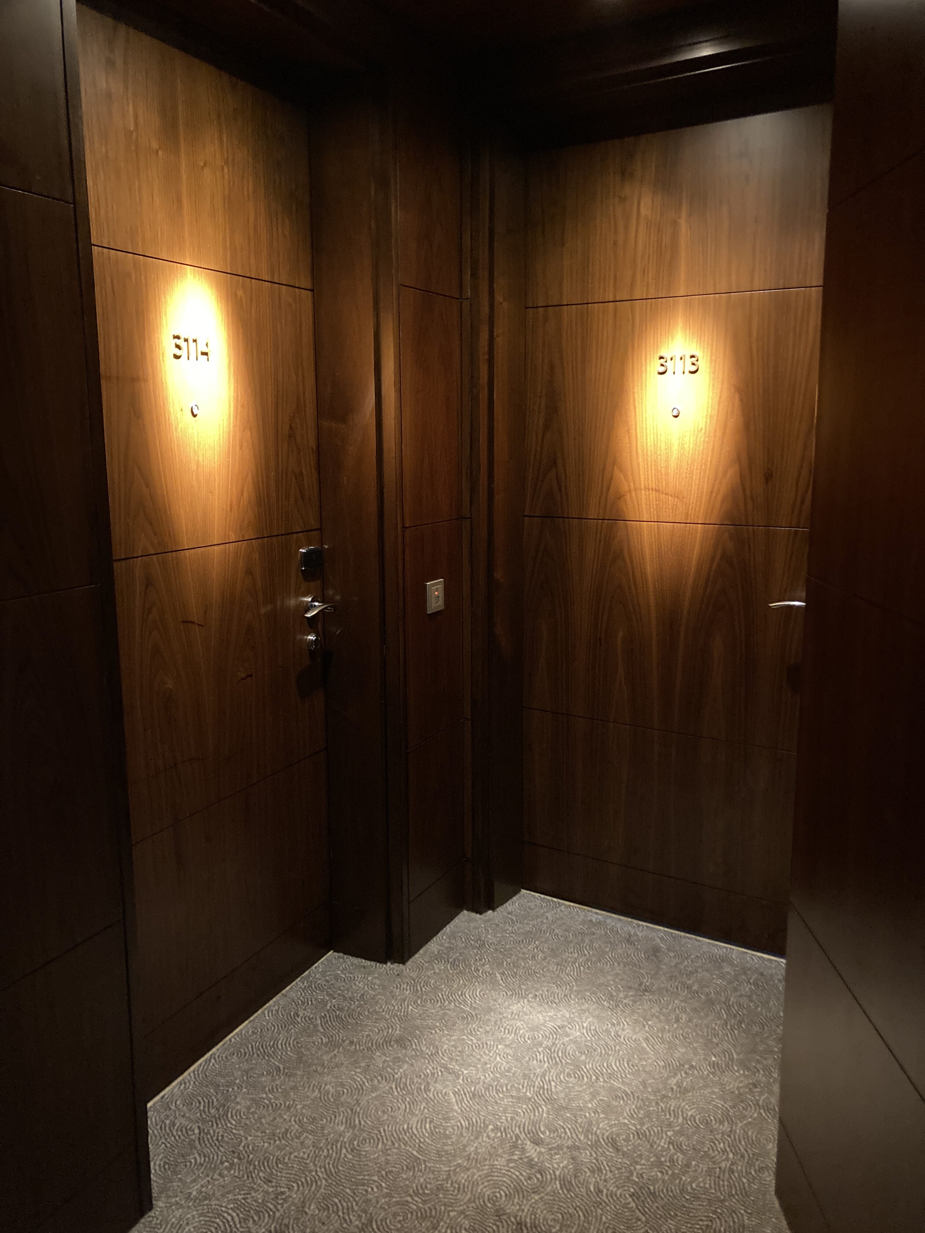 Andaz Capital Gate Abu Dhabi room entry