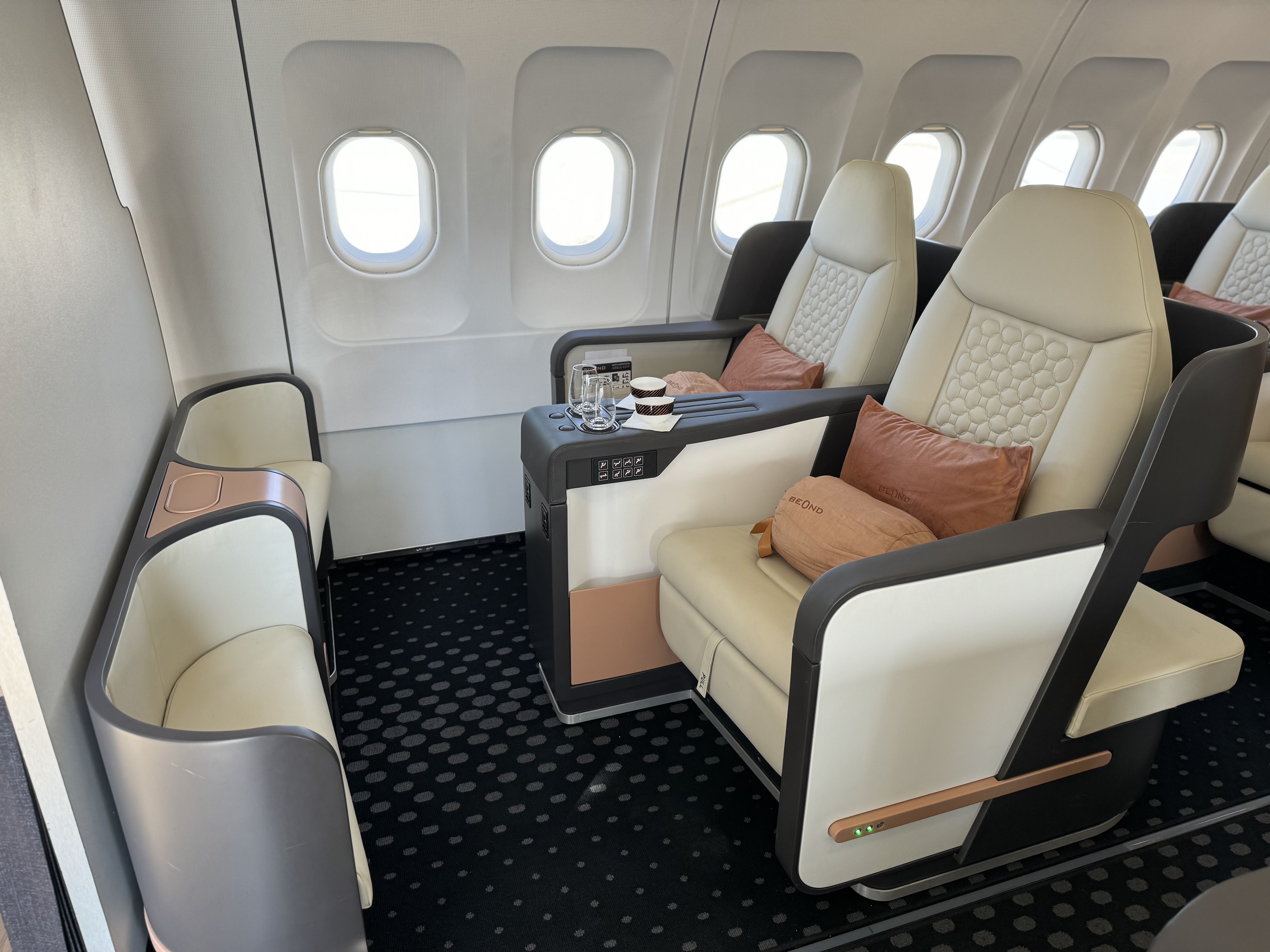 Beond row 1 Dubai Airshow 2023