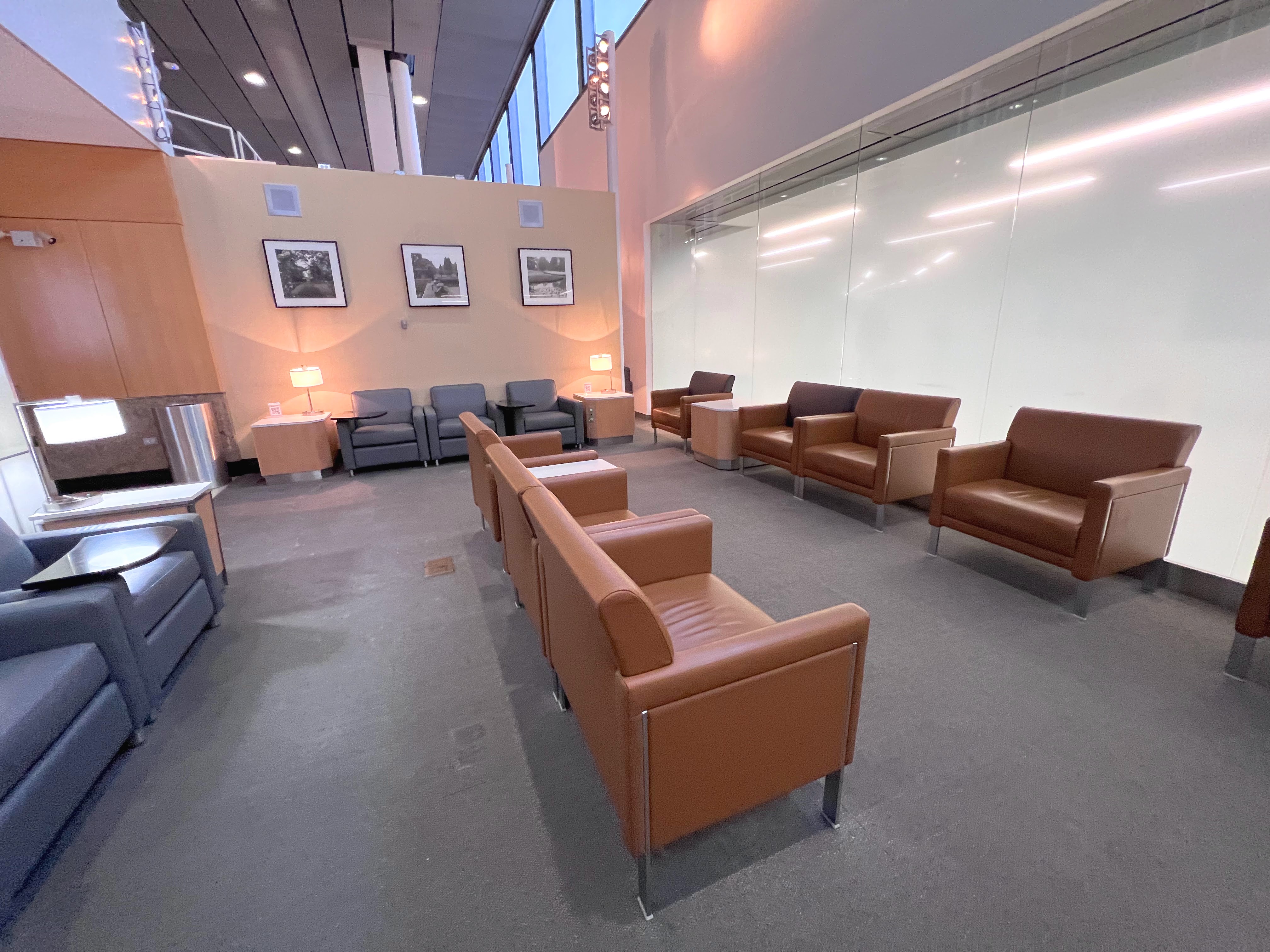 Chicago OHare Admirals Club Concourse L more seating Chicago OHare Admirals Club Concourse L more seating