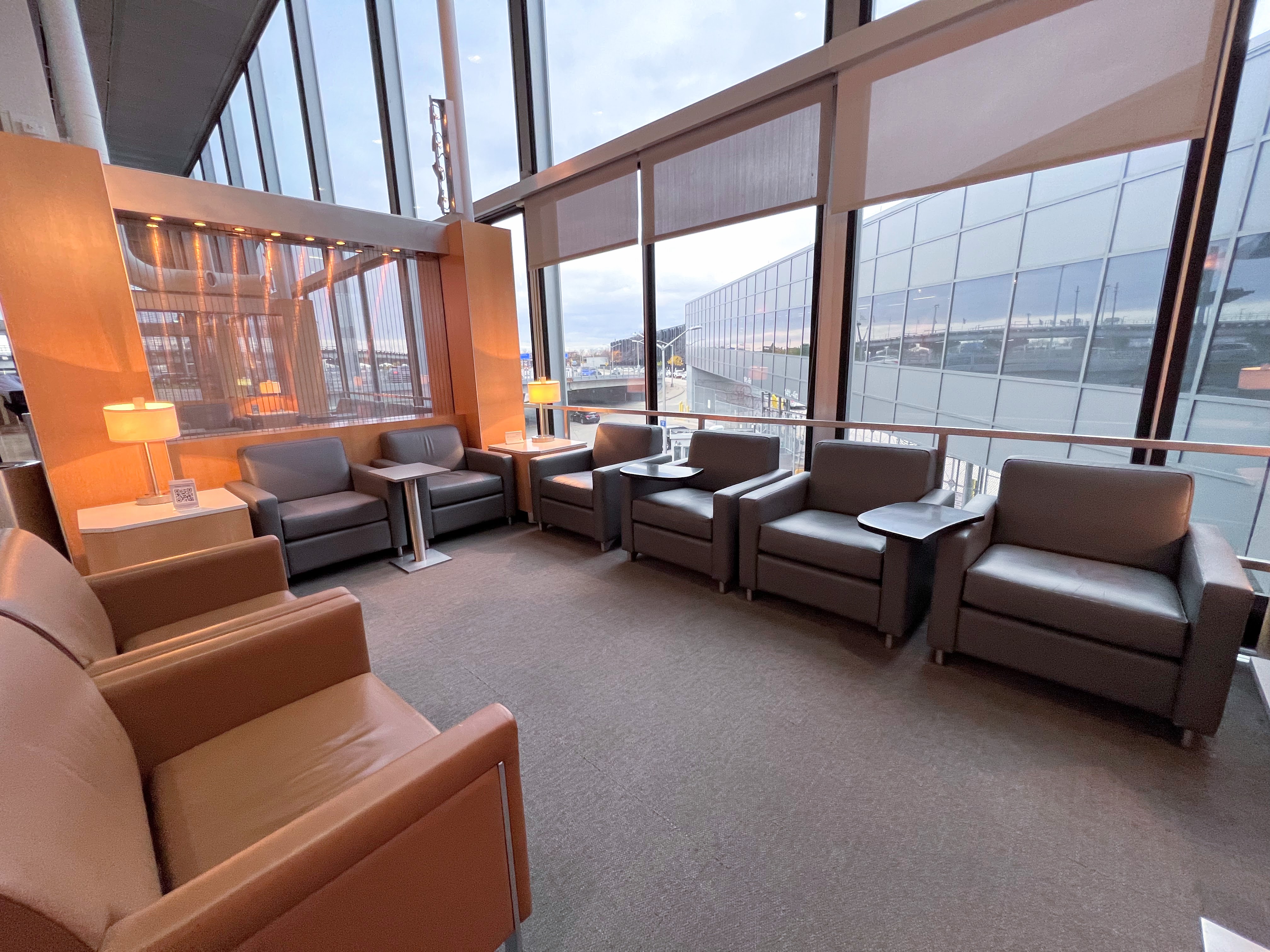 Admirals Club ORD Chicago OHare Admirals Club Concourse L view of highway