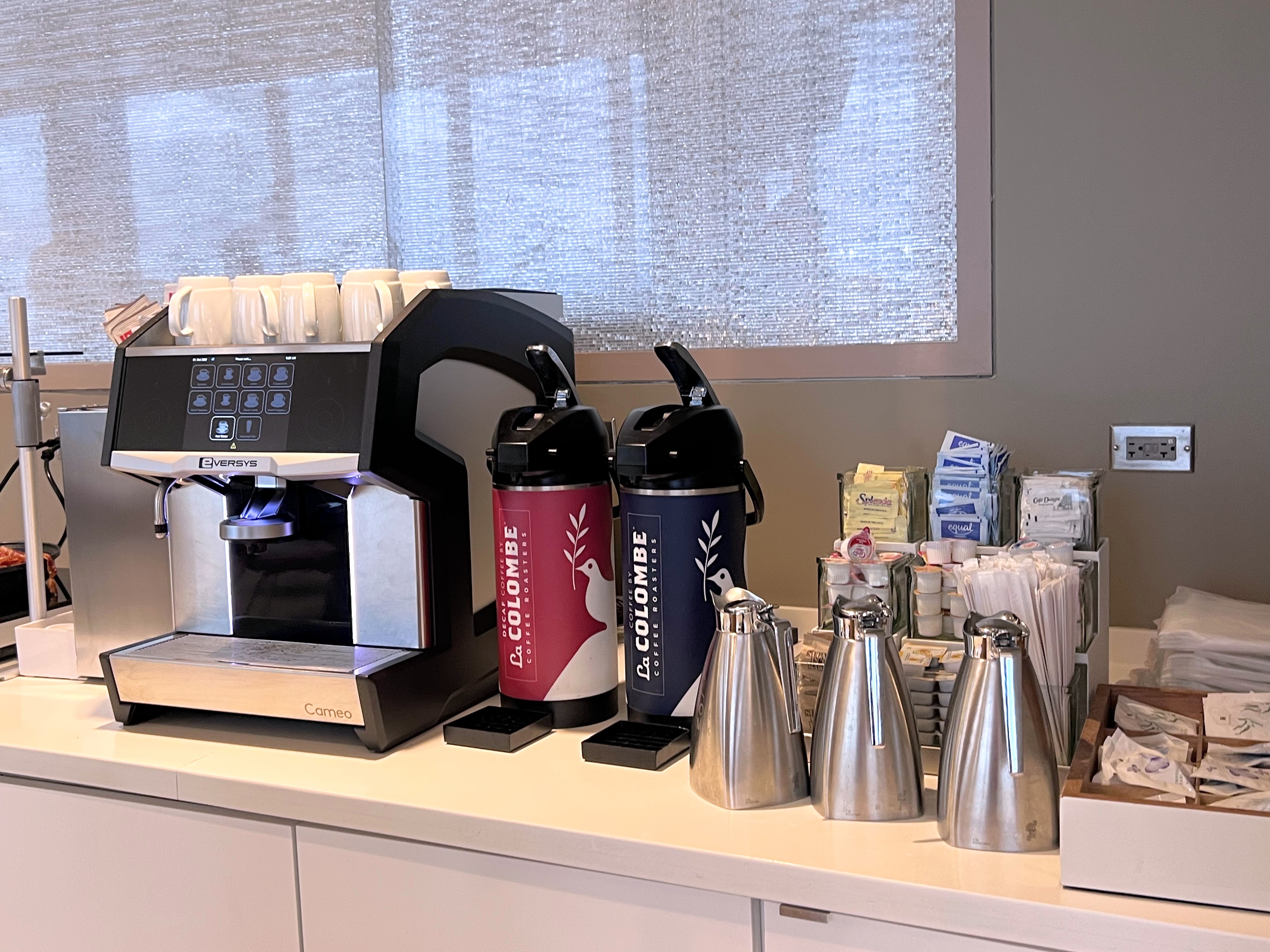 Coffee at Admirals Club ORD Concourse G Coffee at Admirals Club ORD Concourse G