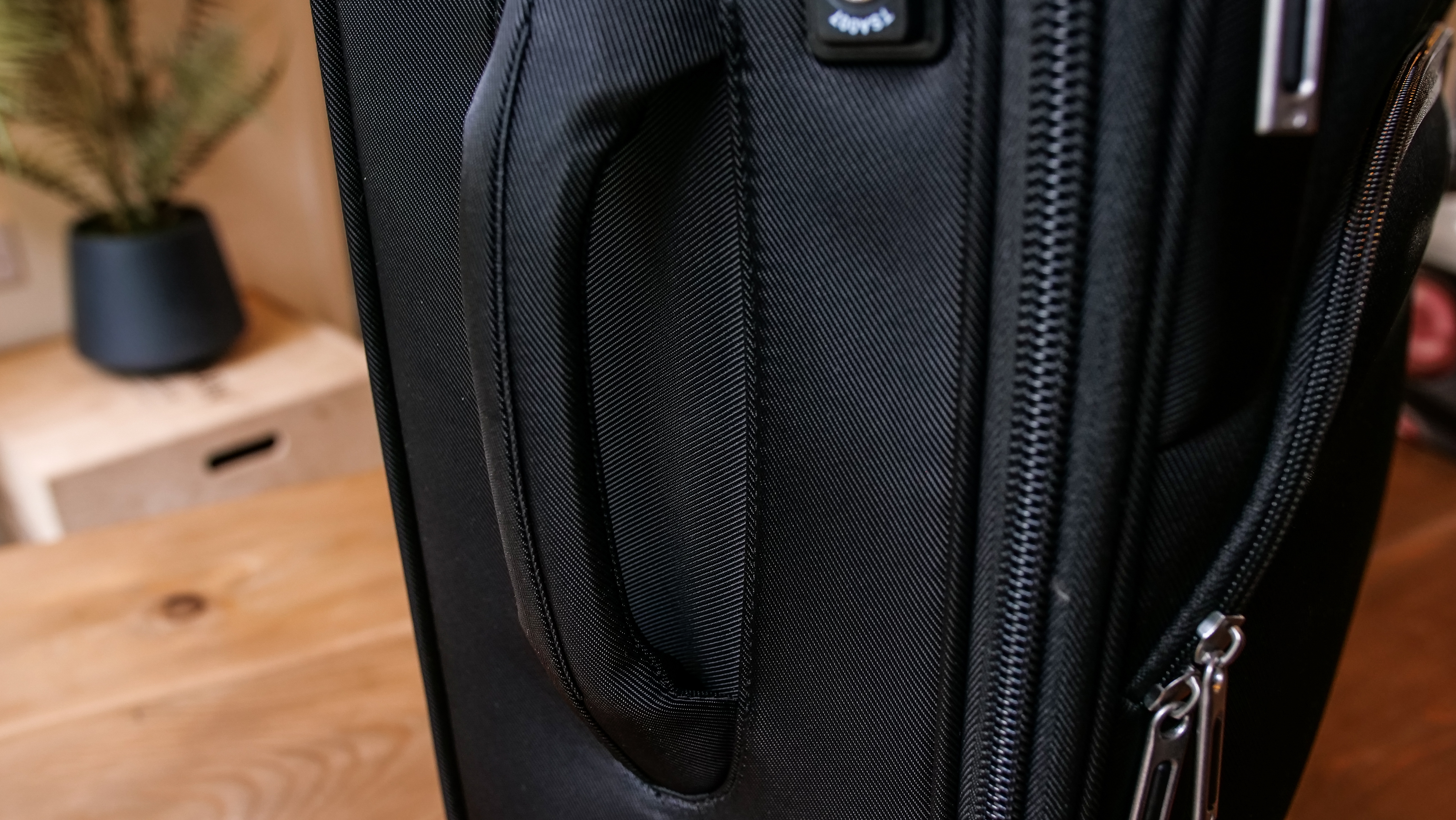 Delsey Sky Max carry handles