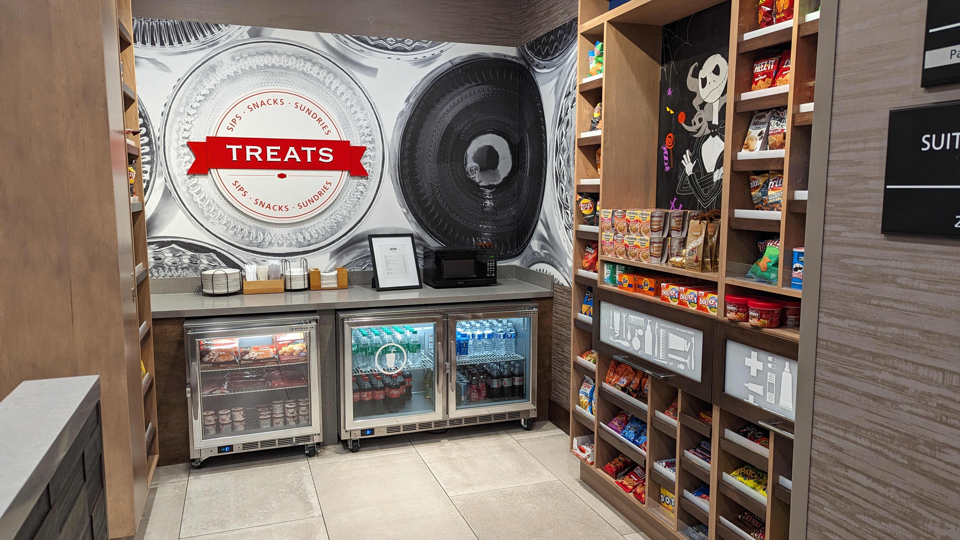 Hampton Inn and Suites Aurora South Denver amenities market