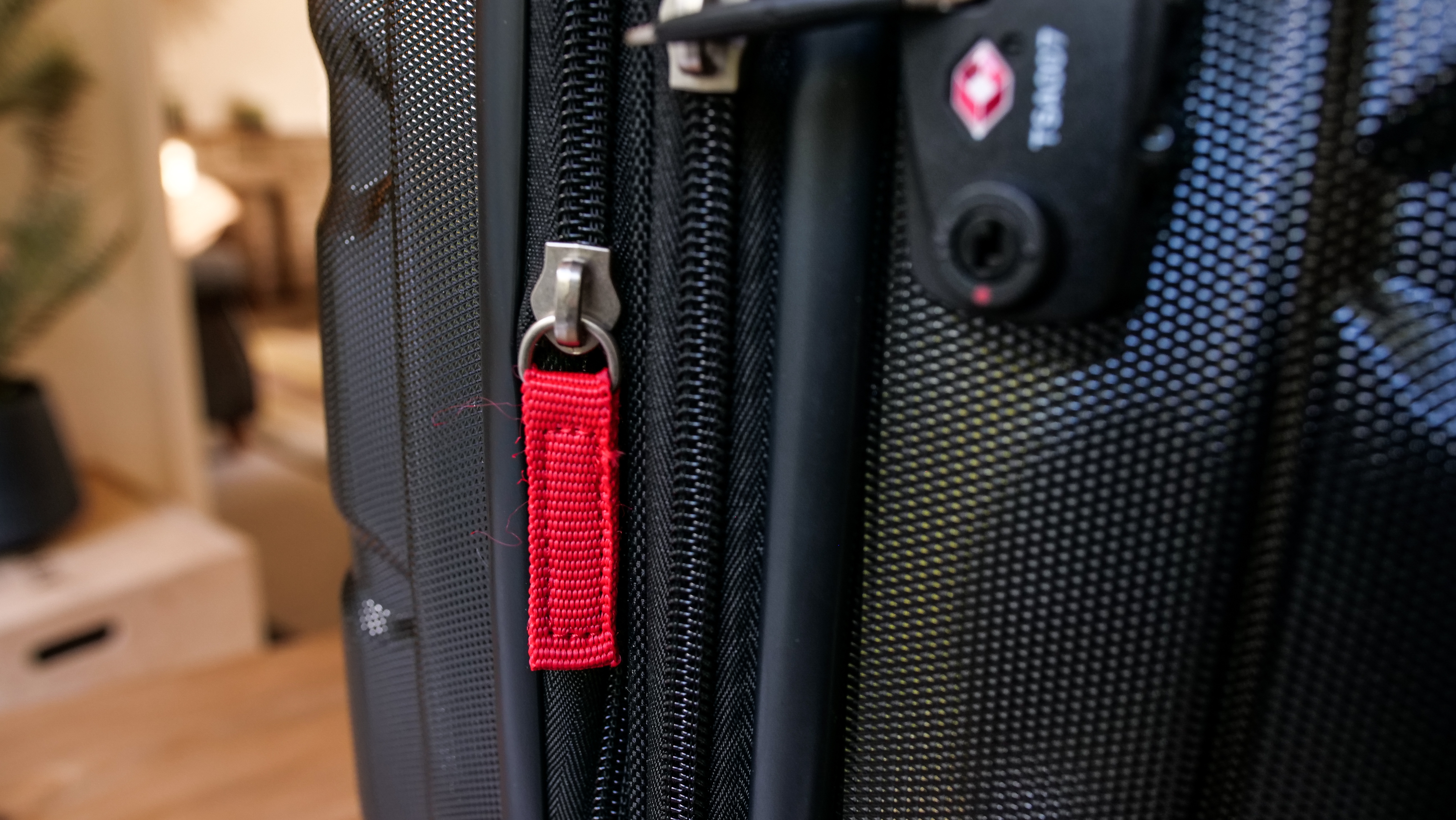Samsonite Omni expansion zipper Samsonite Omni expansion zipper