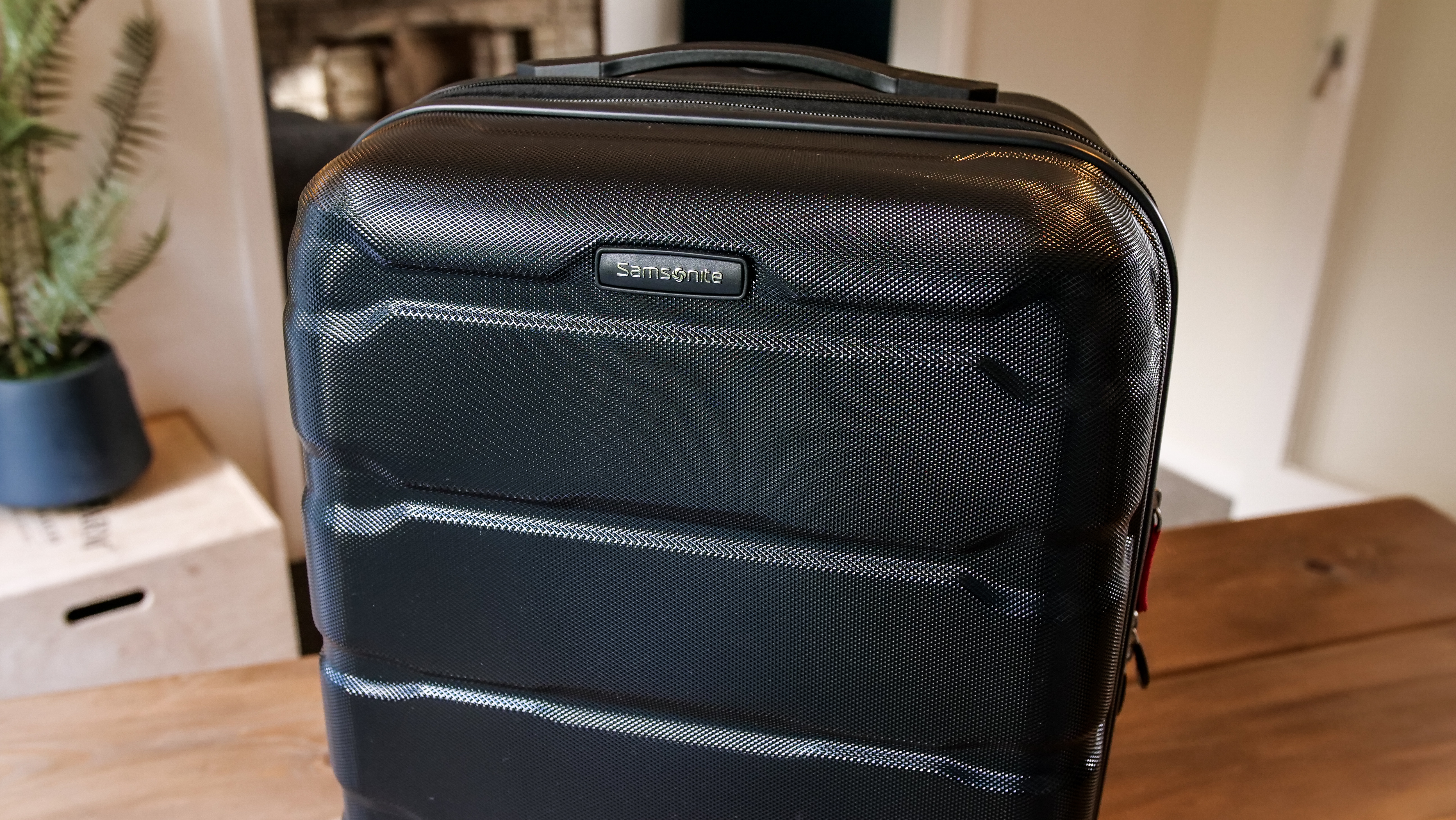 Samsonite Omni style and look Samsonite Omni style and look