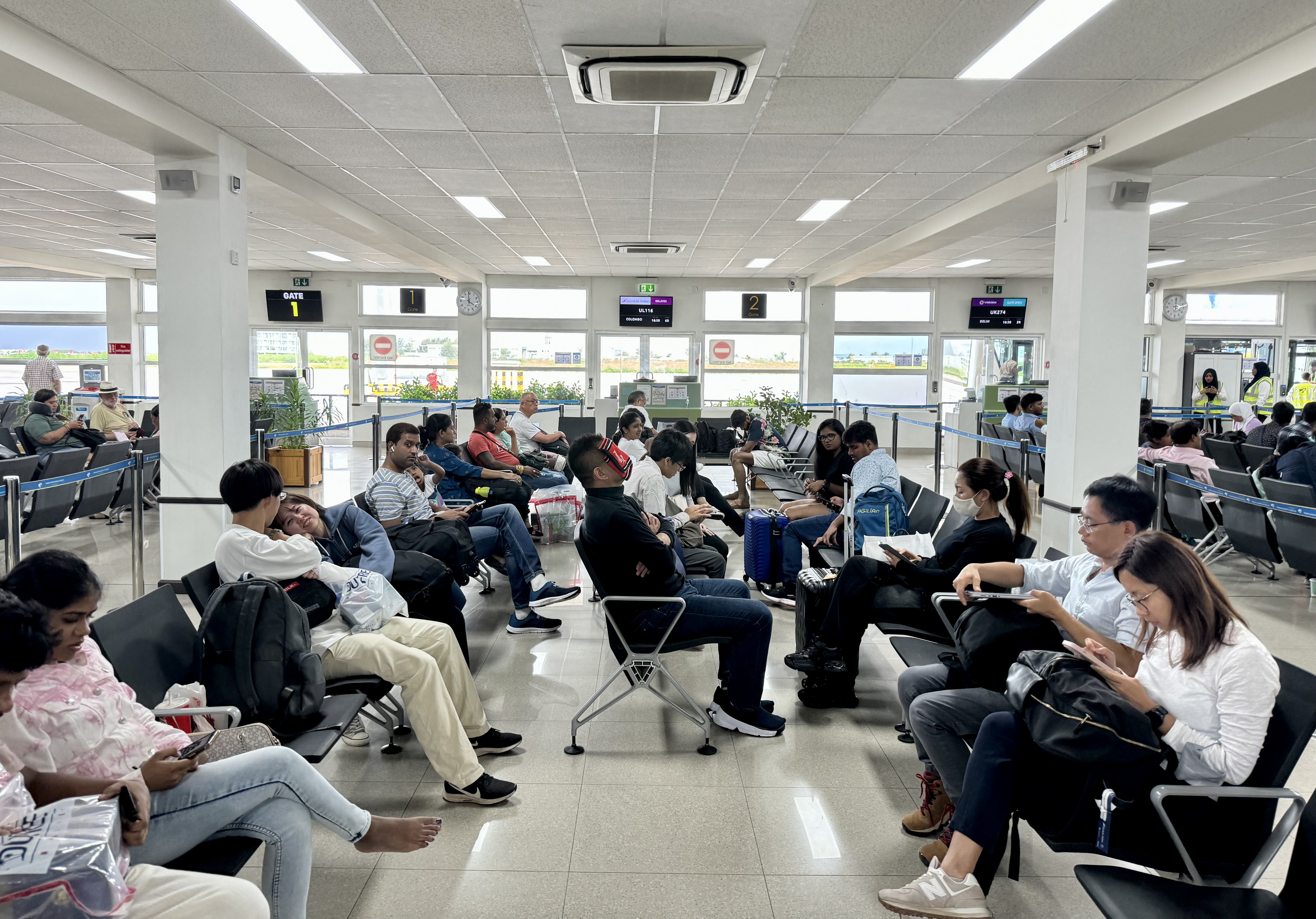 Sri Lankan A330 business class MLE gate area