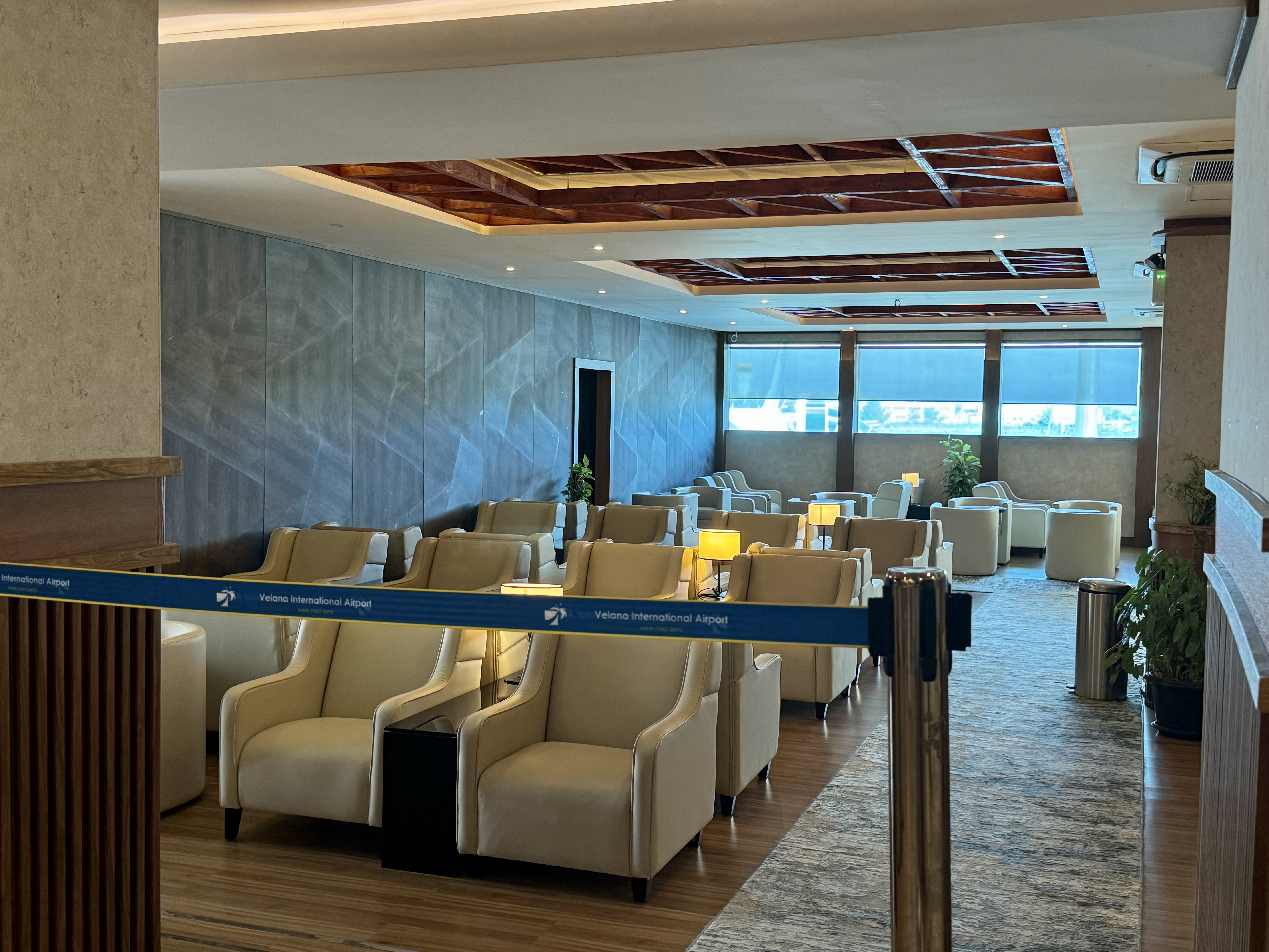 Sri Lankan A330 business class MLE lounge cordon