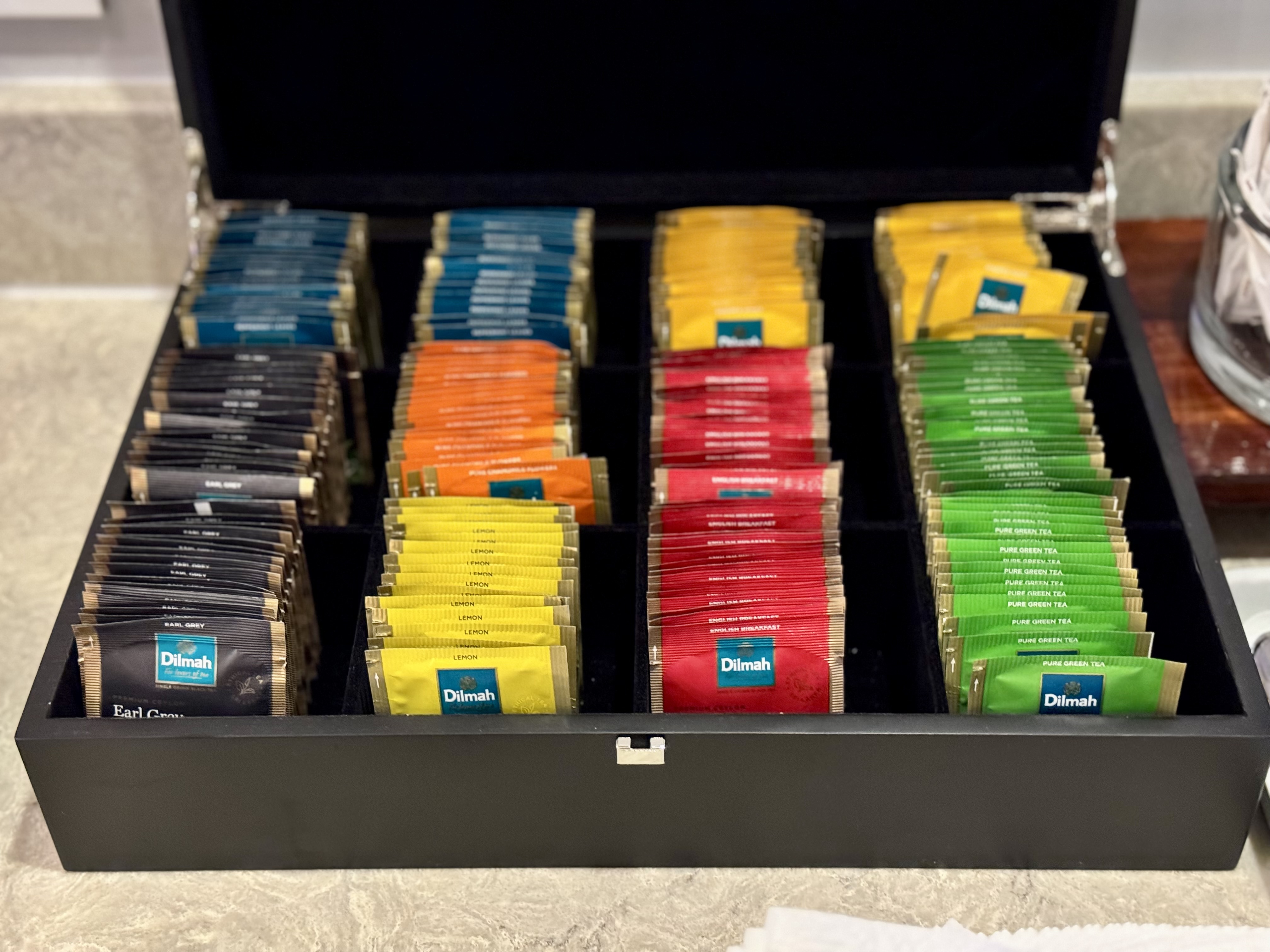 Sri Lankan A330 business class MLE lounge teas