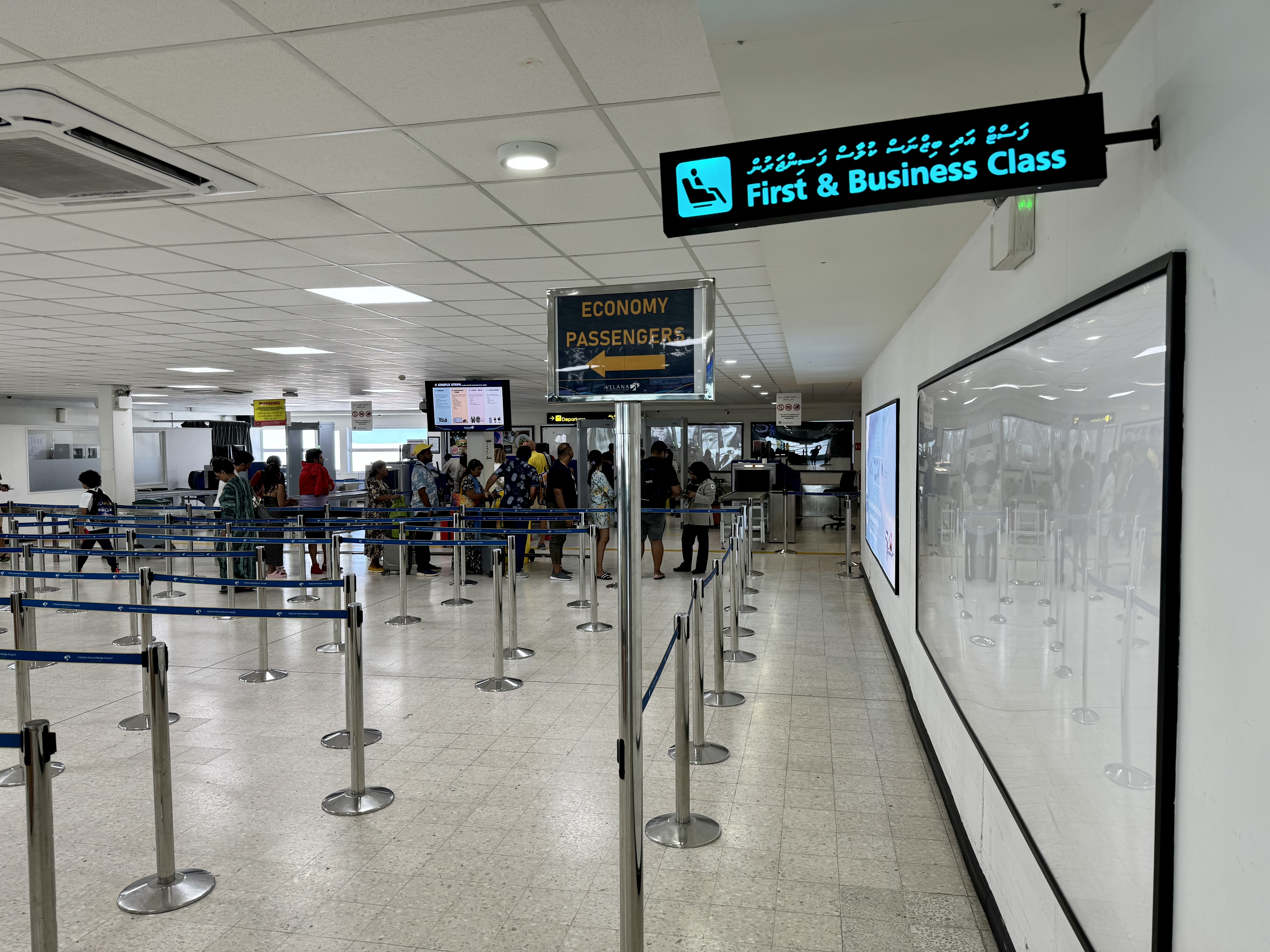 Sri Lankan A330 business class MLE security
