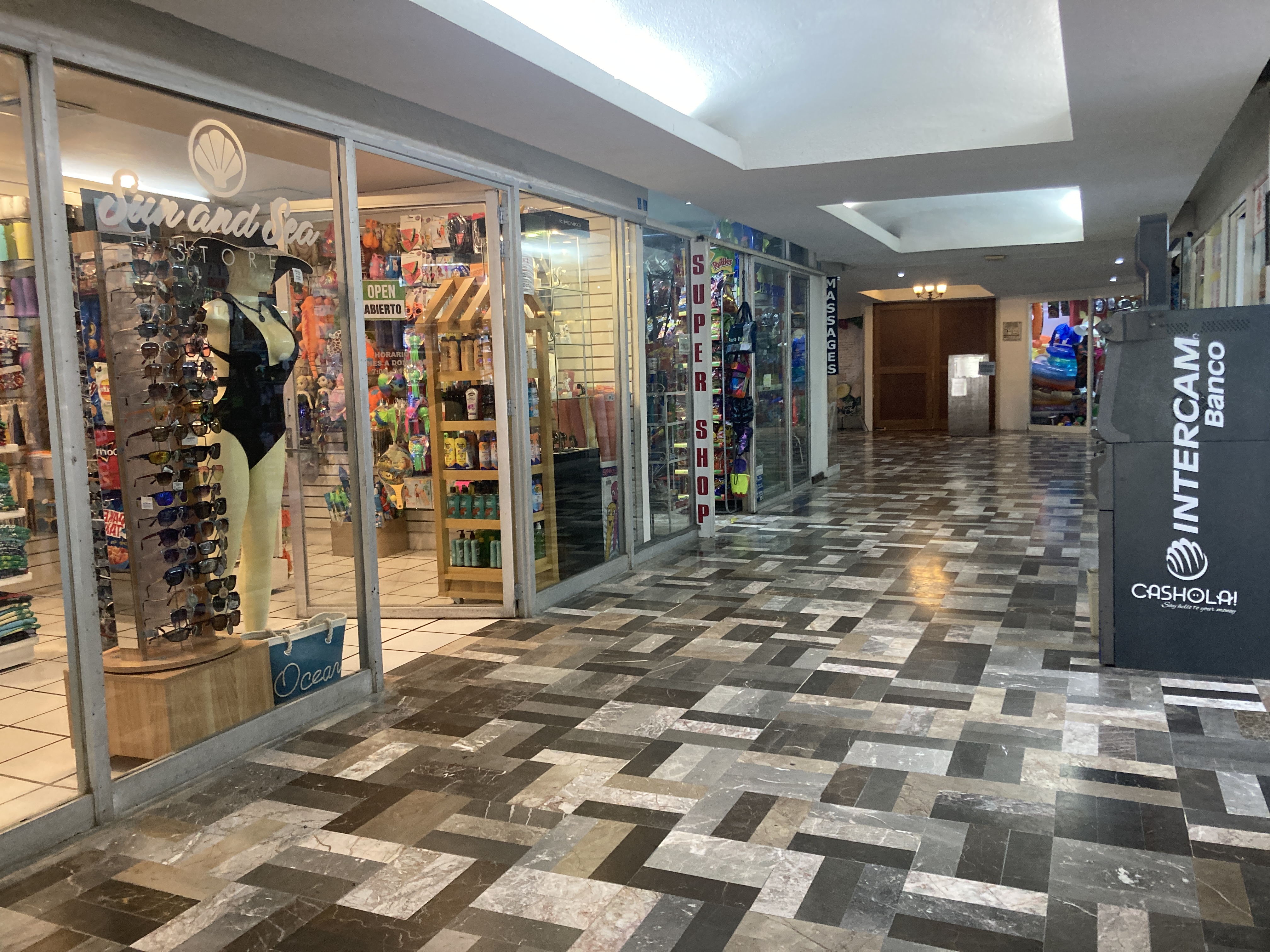 Sunscape Puerto Vallarta Resort Spa shops and ATM Sunscape Puerto Vallarta Resort Spa shops and ATM