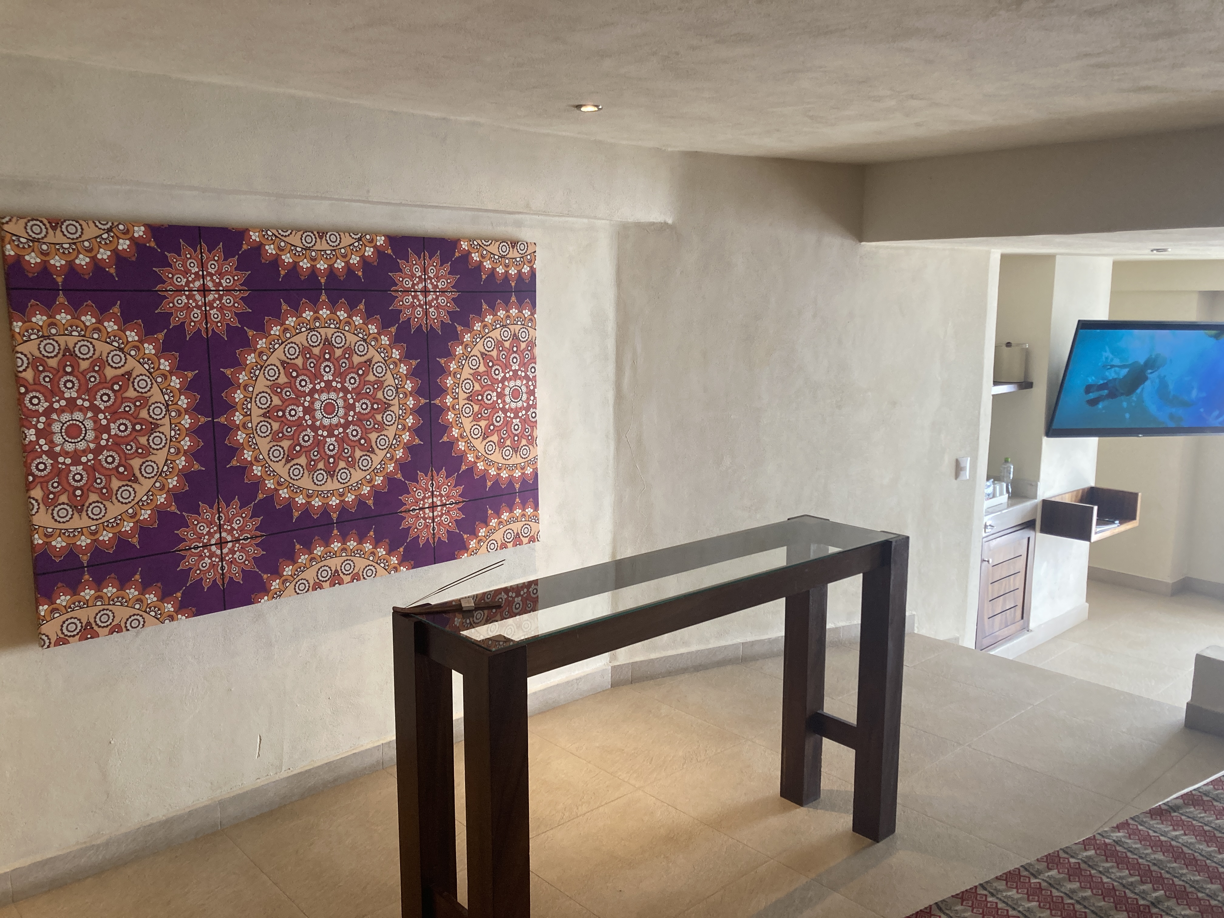 Sunscape Puerto Vallarta Resort Spa table and art Sunscape Puerto Vallarta Resort Spa table and art