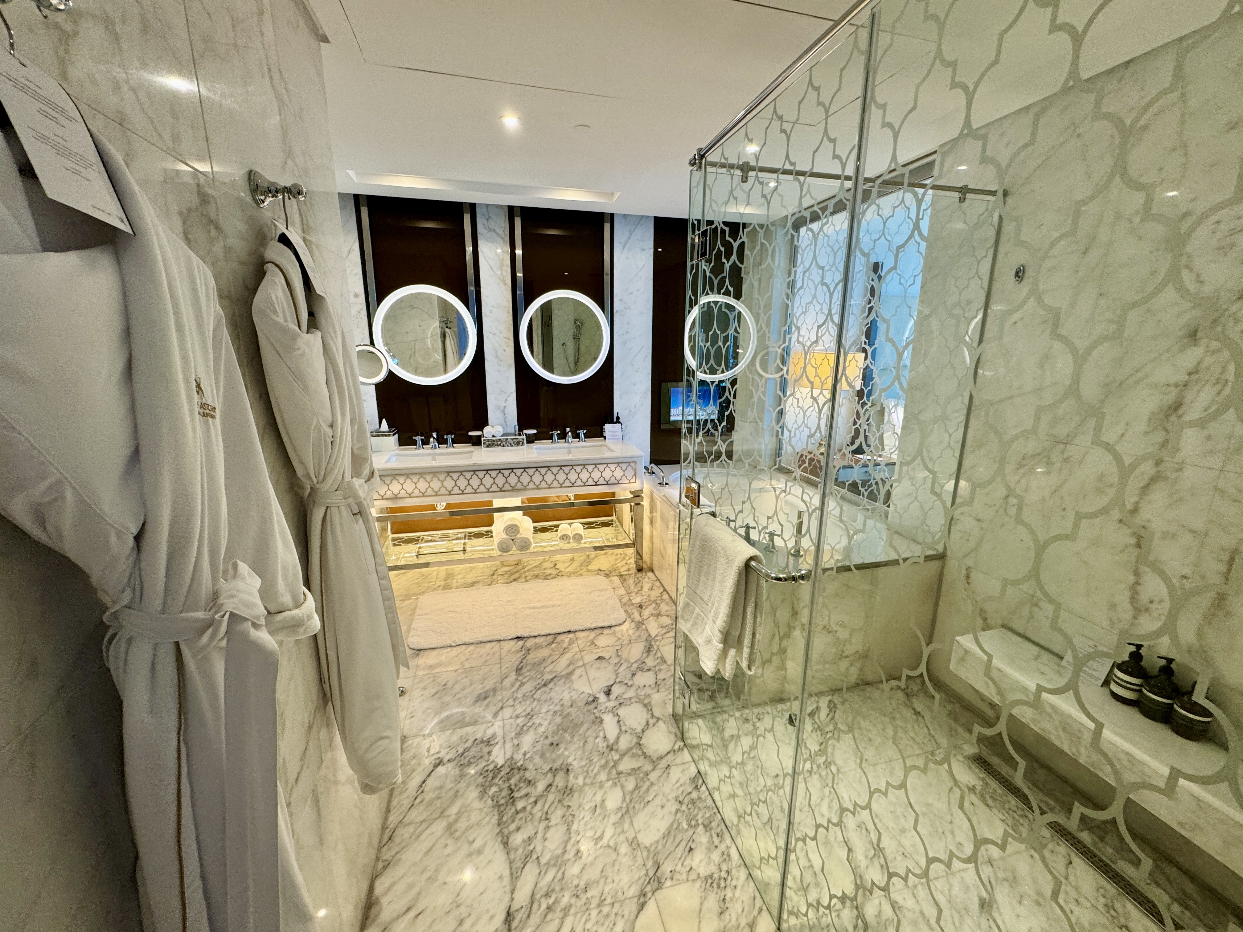 Waldorf Astoria Dubai Palm Jumeirah Bathroom Overview Waldorf Astoria Dubai Palm Jumeirah Bathroom Overview