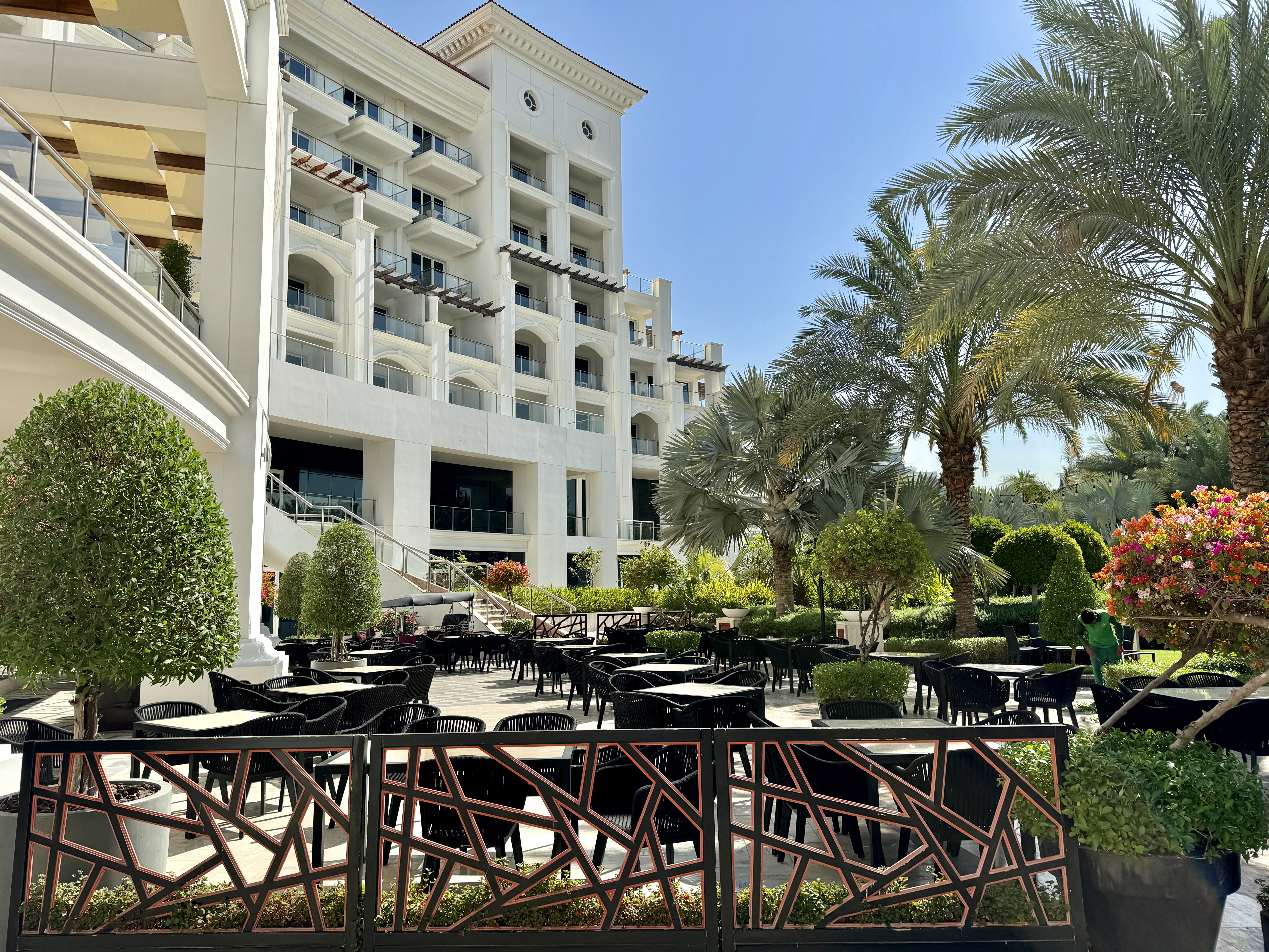 Waldorf Astoria Dubai Palm Jumeirah Lao Exterior Seating Waldorf Astoria Dubai Palm Jumeirah Lao Exterior Seating