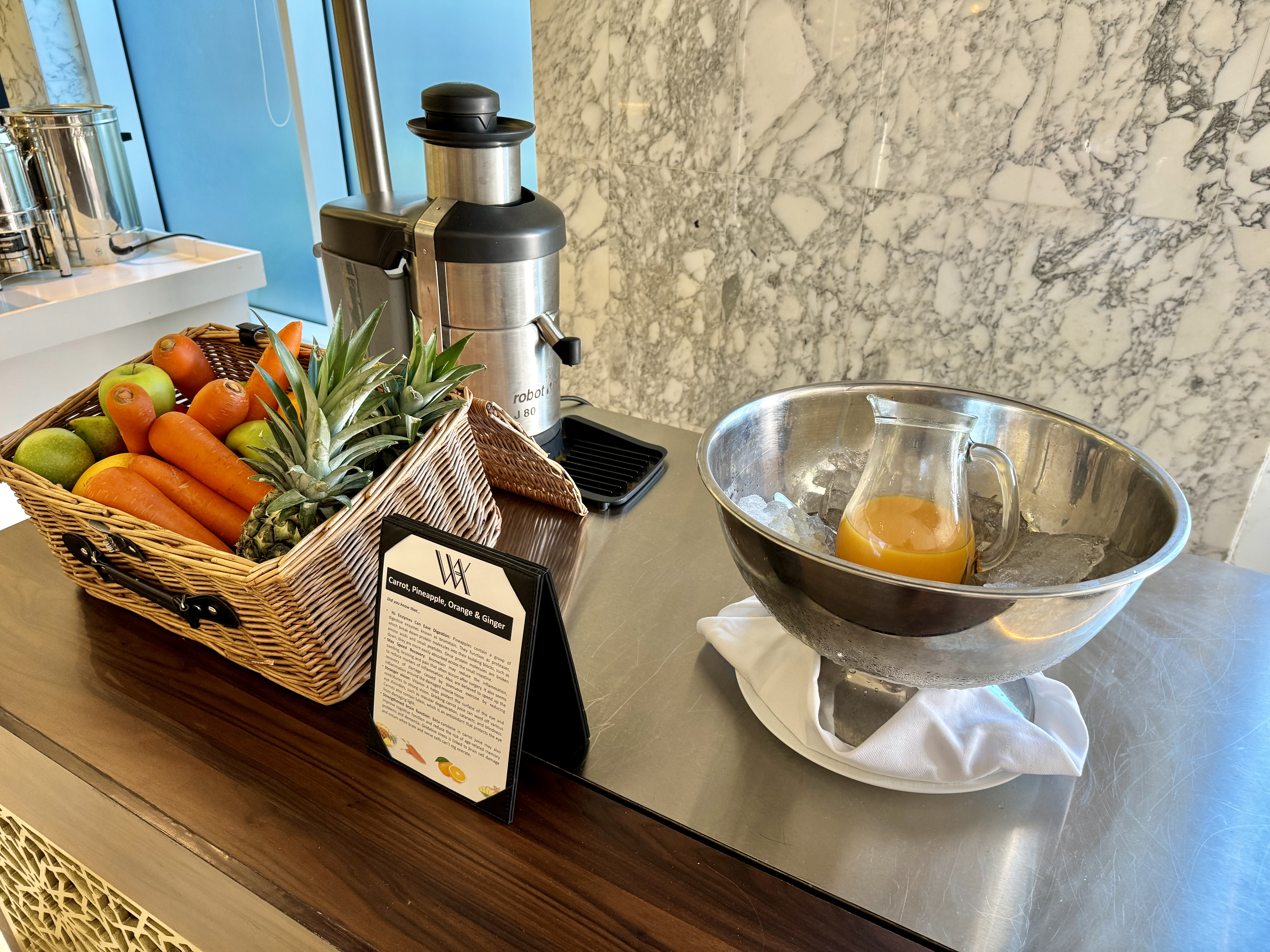 Waldorf Astoria Dubai Palm Jumeirah Mezzerie Juicer Waldorf Astoria Dubai Palm Jumeirah Mezzerie Juicer