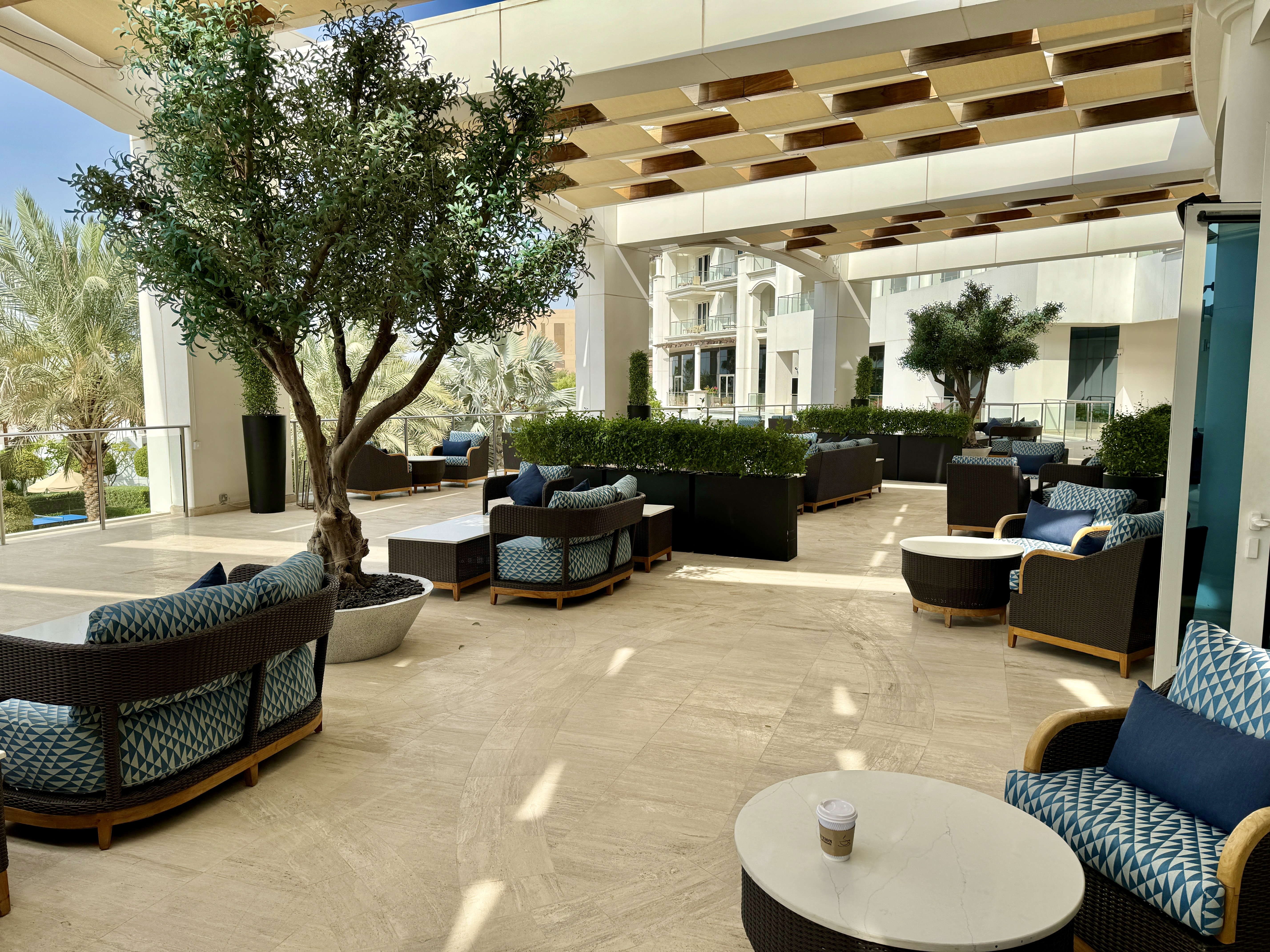Waldorf Astoria Dubai Palm Jumeirah Peacock Alley Outdoor Seating Waldorf Astoria Dubai Palm Jumeirah Peacock Alley Outdoor Seating