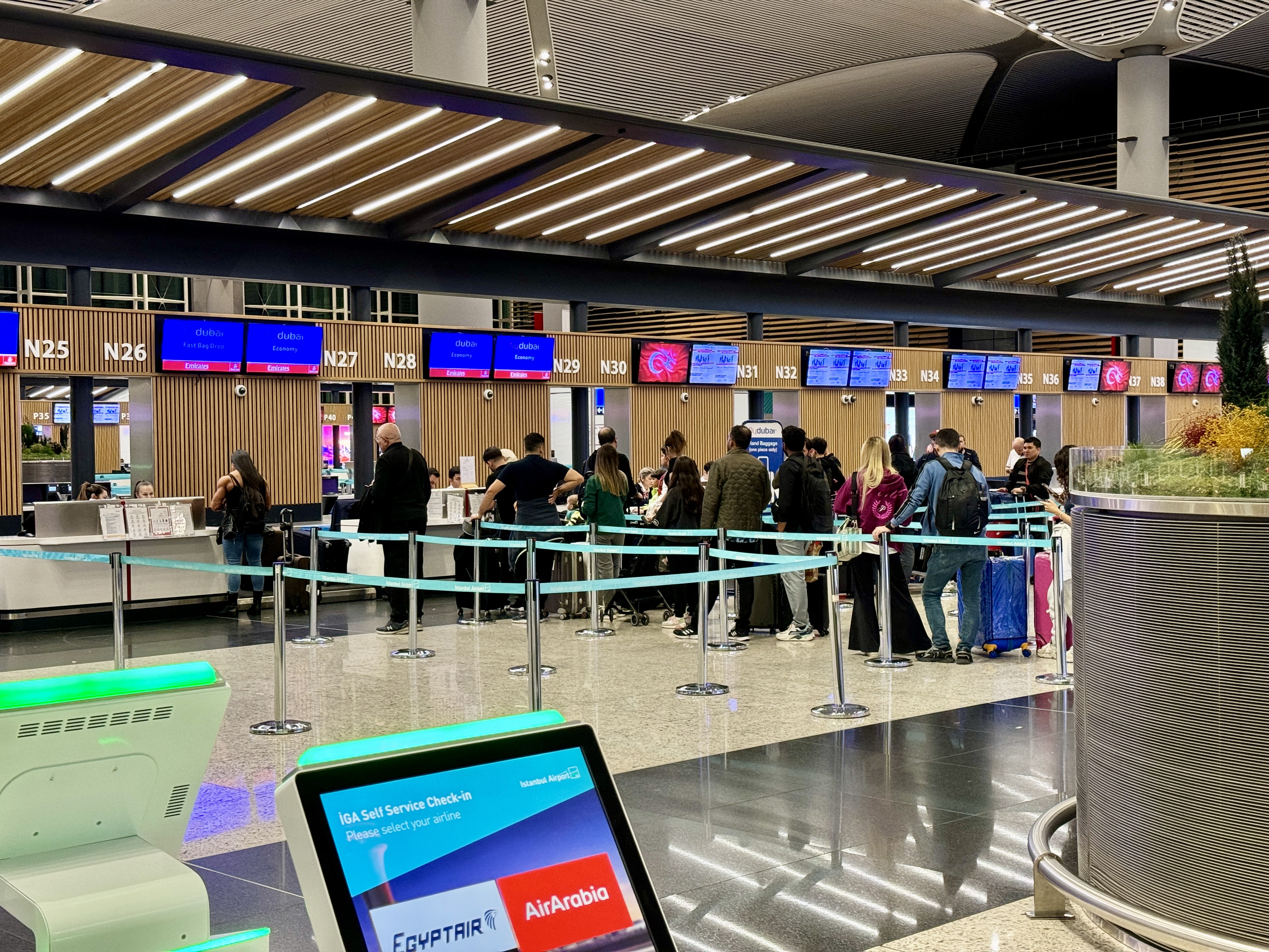 flydubai 737 800 economy check in area flydubai 737 800 economy check in area