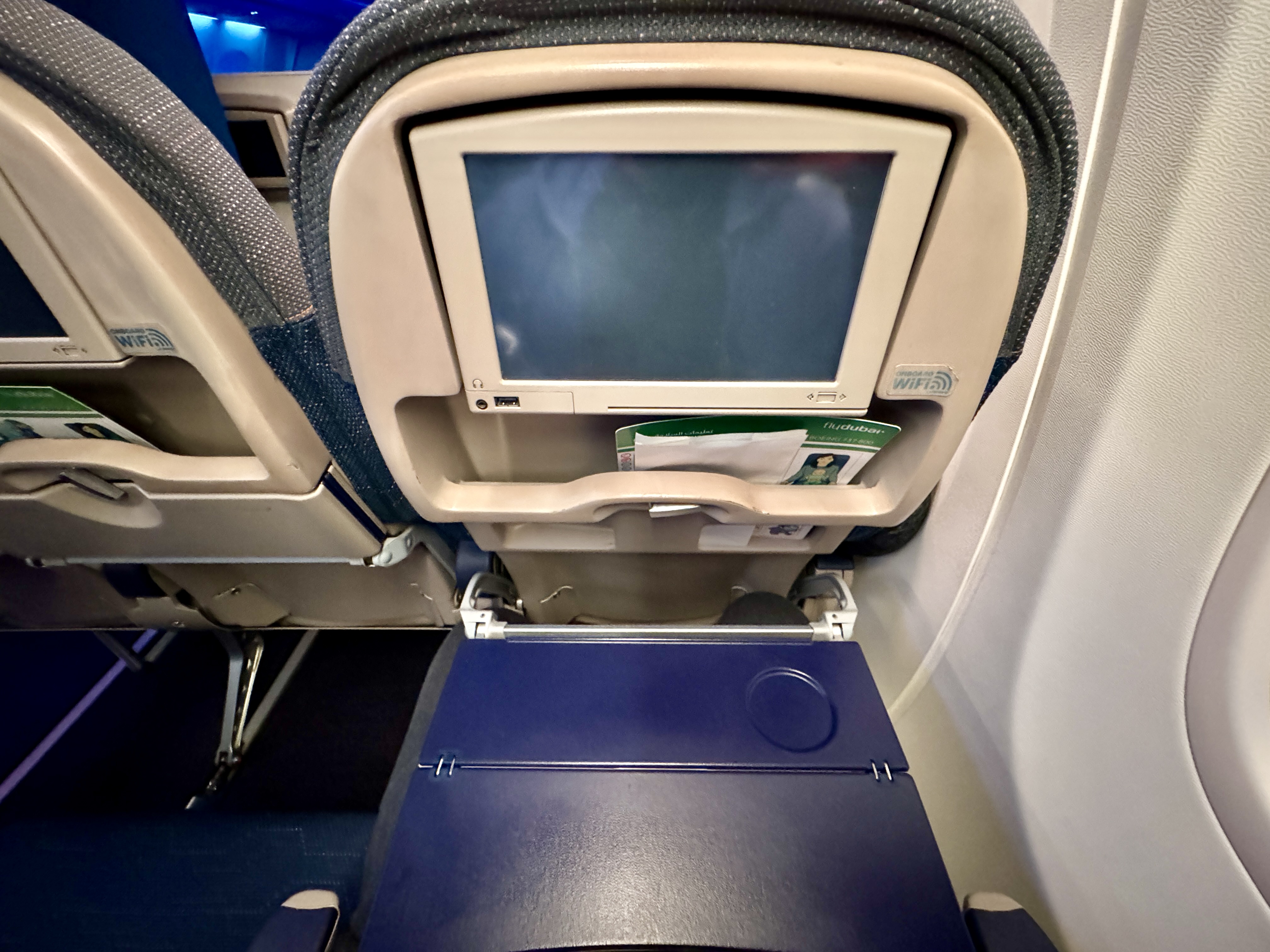 flydubai 737 800 economy tray table full flydubai 737 800 economy tray table full