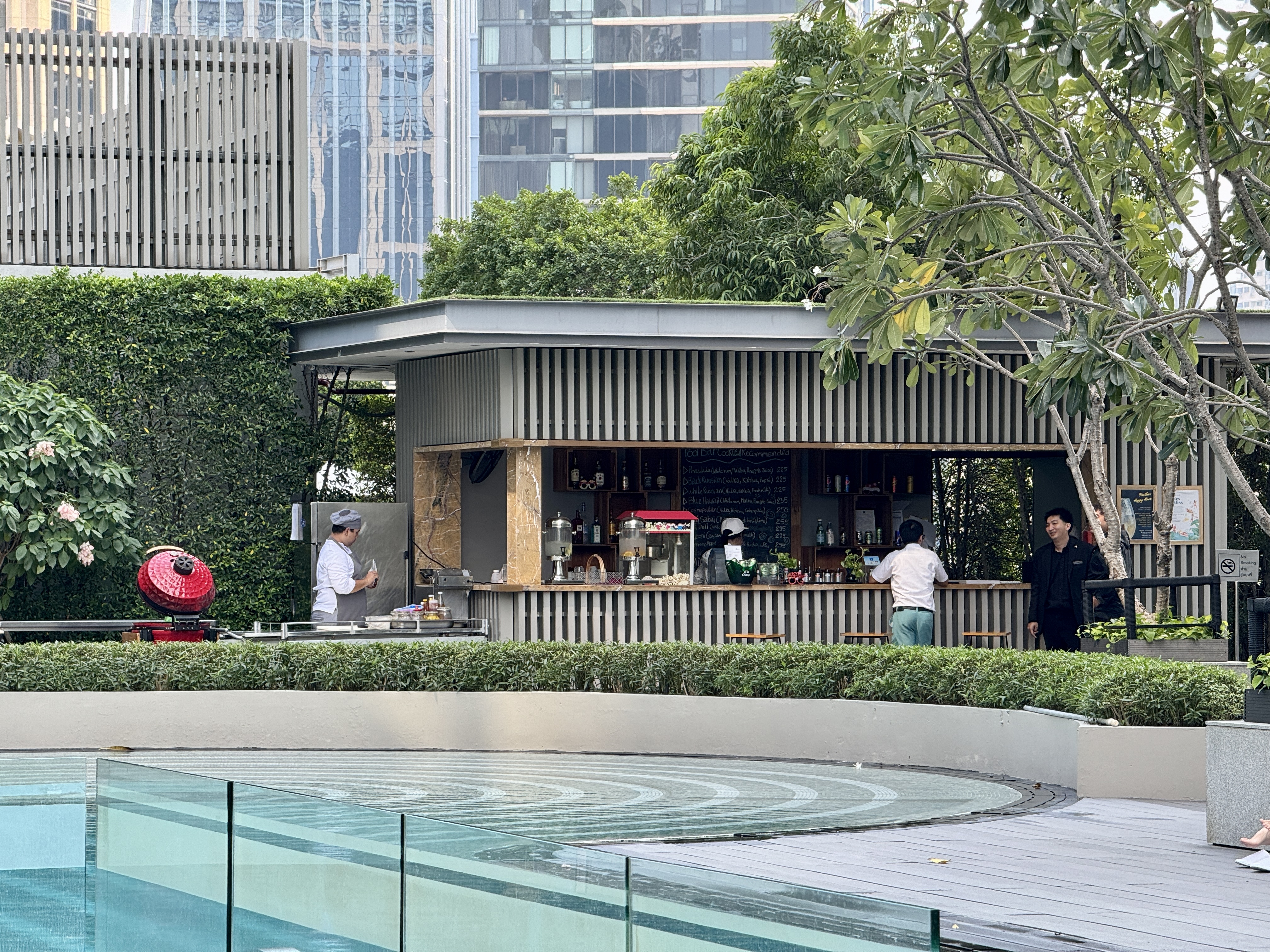 Bangkok Marriott Marquis Pool Bar Bangkok Marriott Marquis Pool Bar