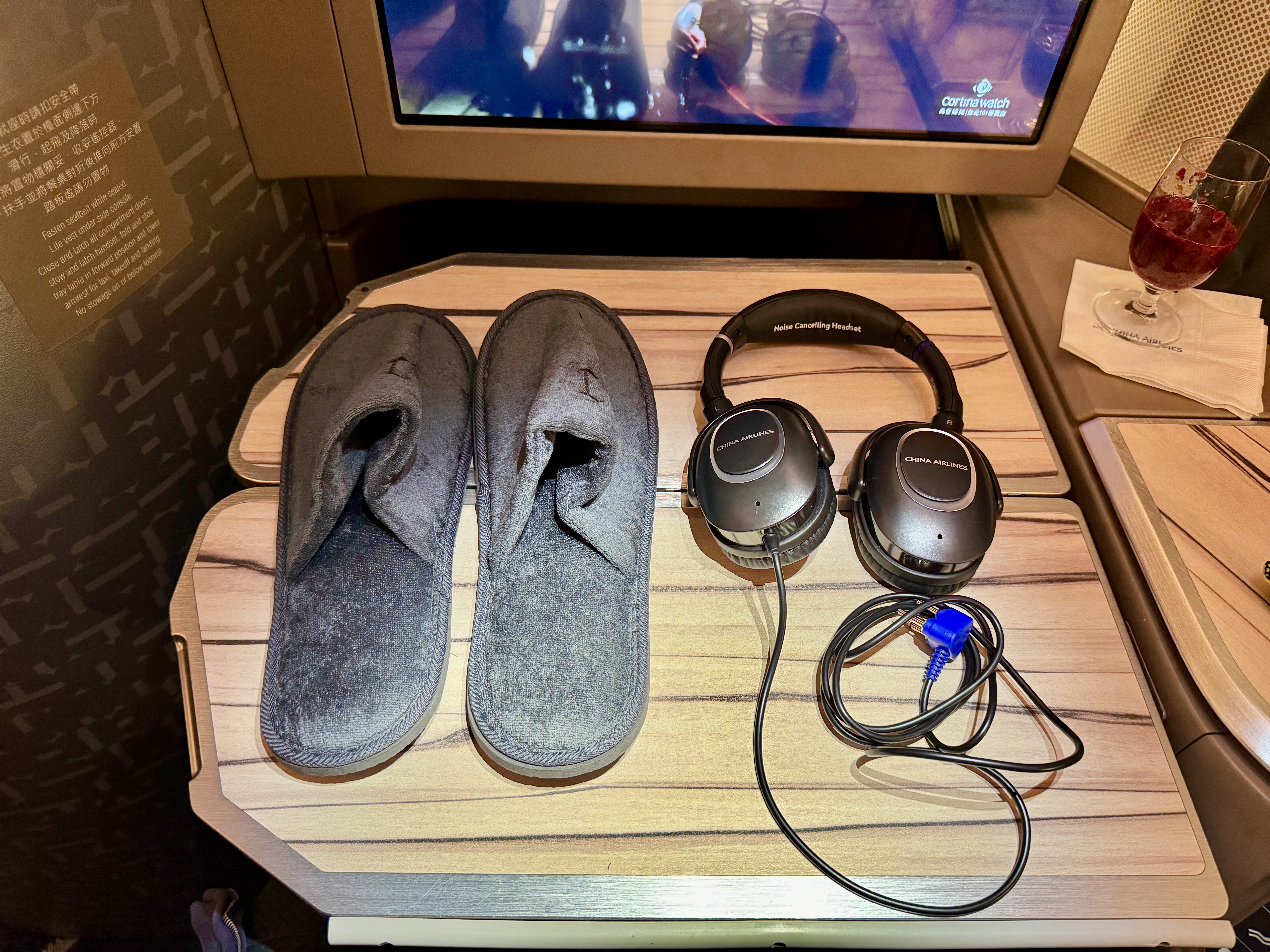 China Airlines A350 Business Class Slippers and Headphones China Airlines A350 Business Class Slippers and Headphones