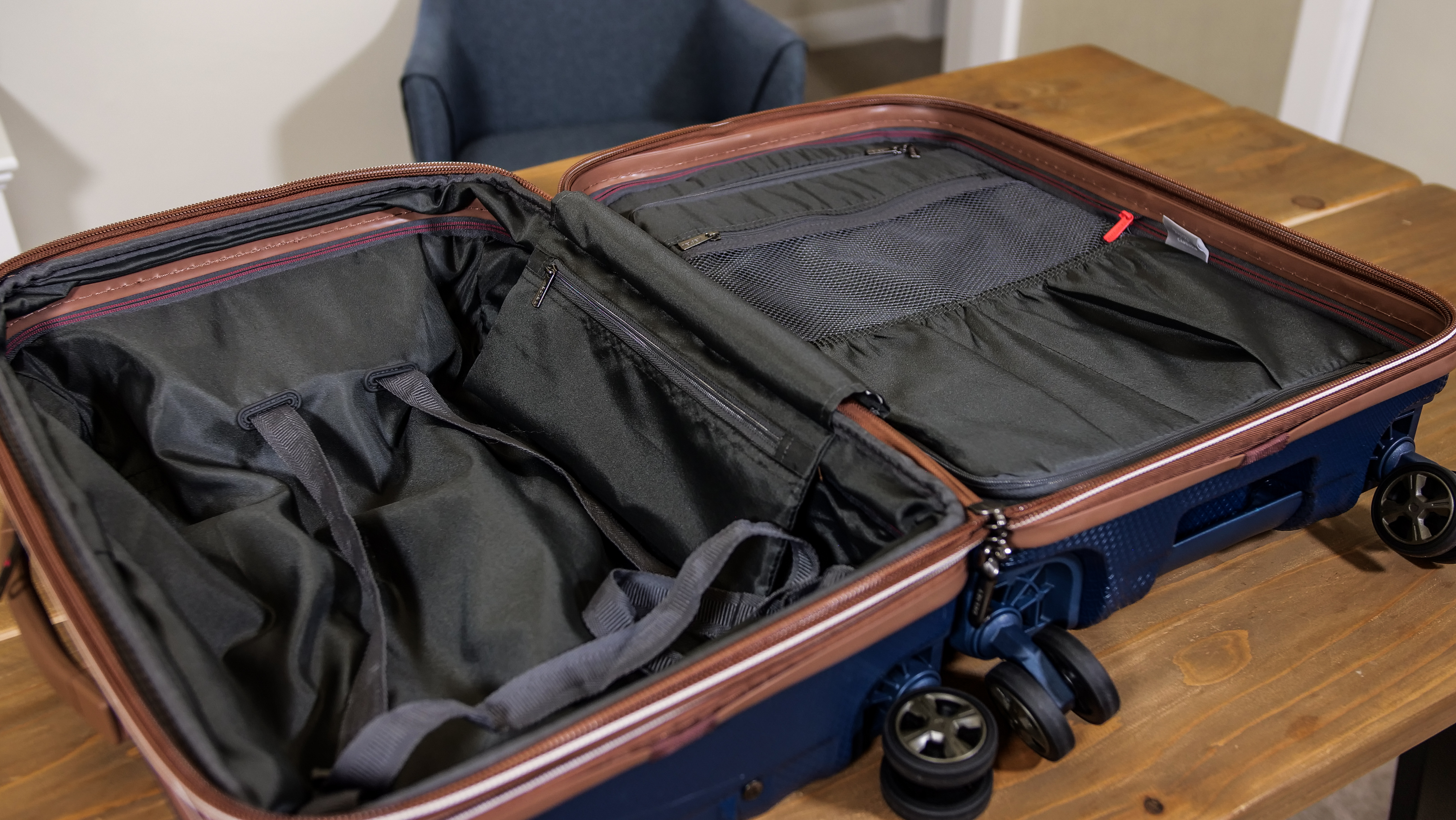 Delsey St Tropez Interior Compartments