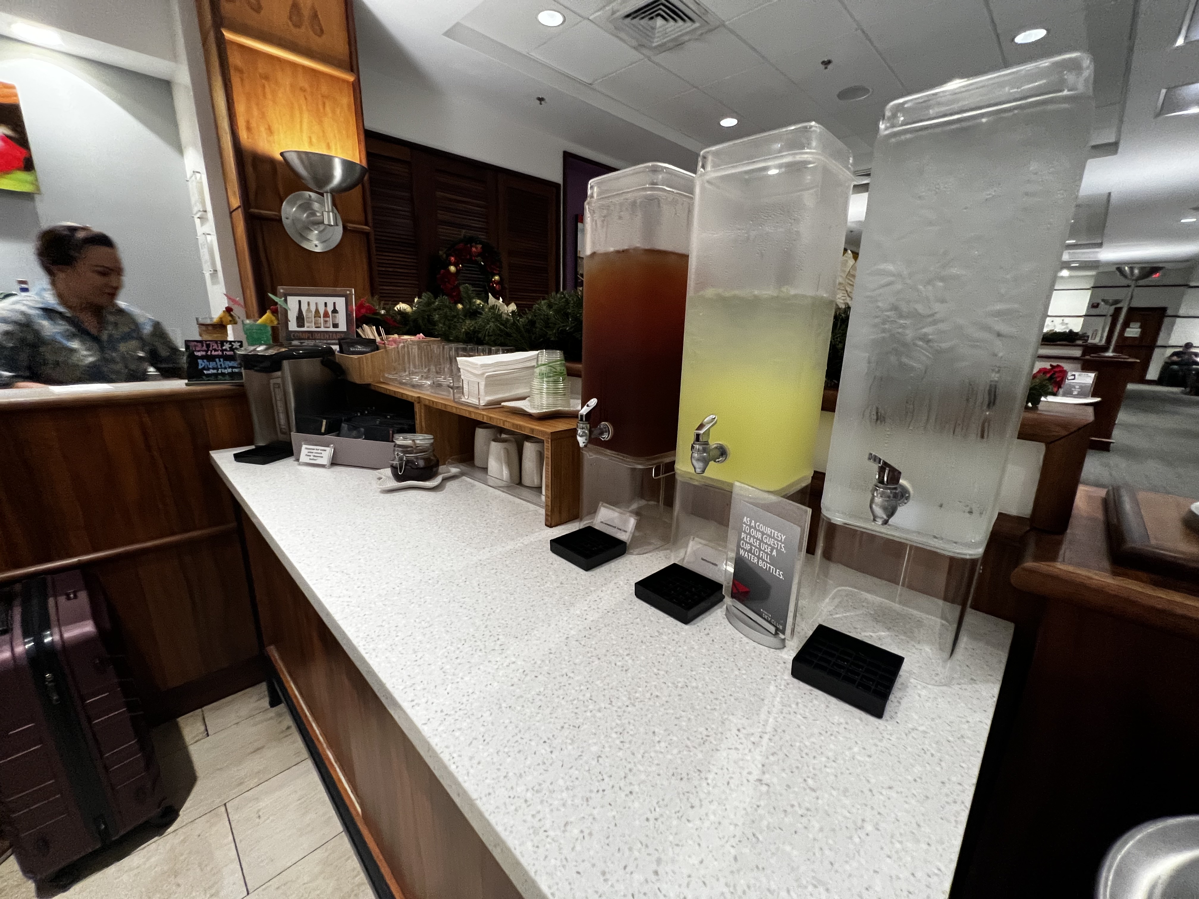 Delta Sky Club HNL Drinks Delta Sky Club HNL Drinks