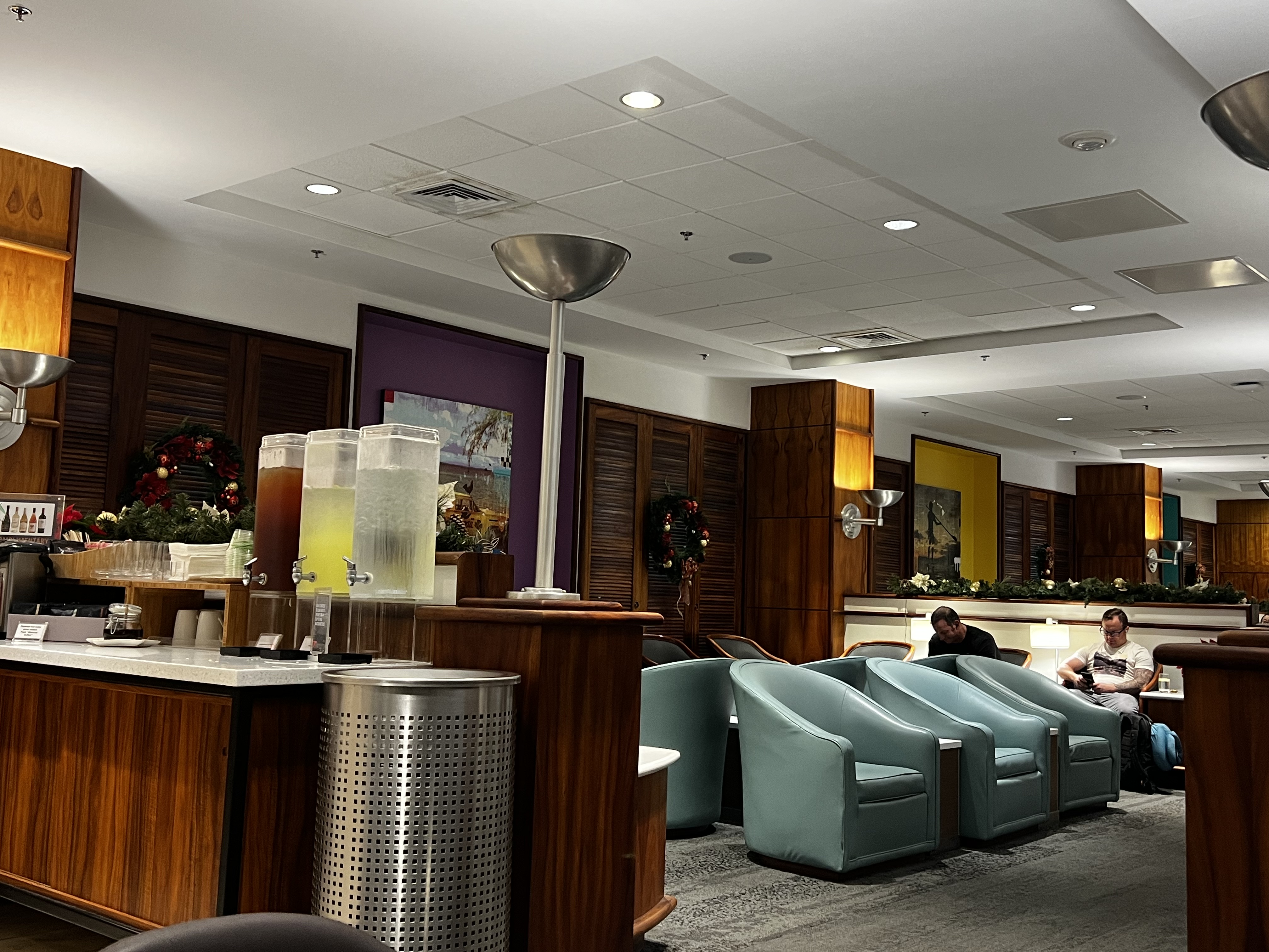 Delta Sky Club HNL Seating