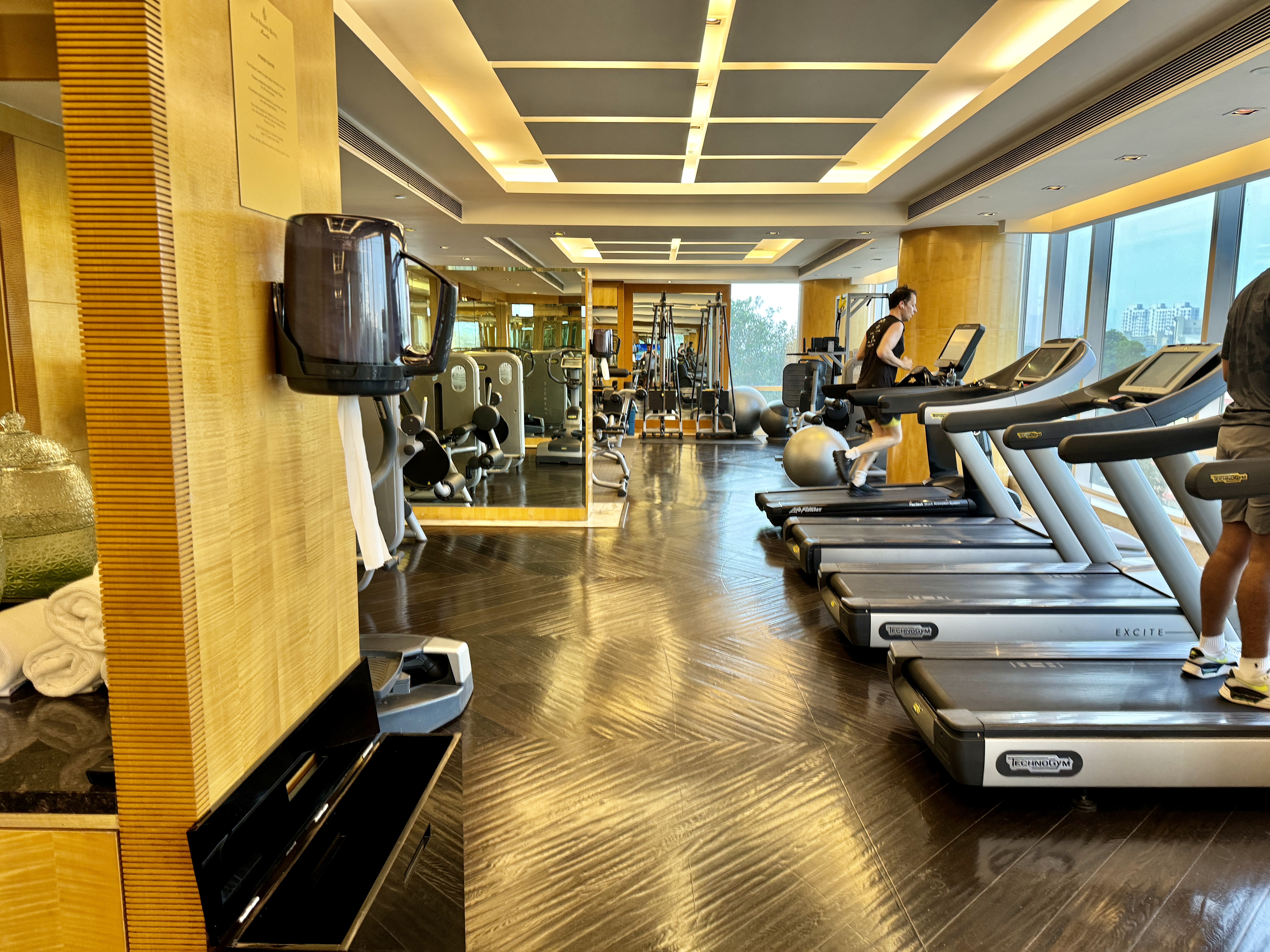 Four Seasons Mumbai Cardio Machines