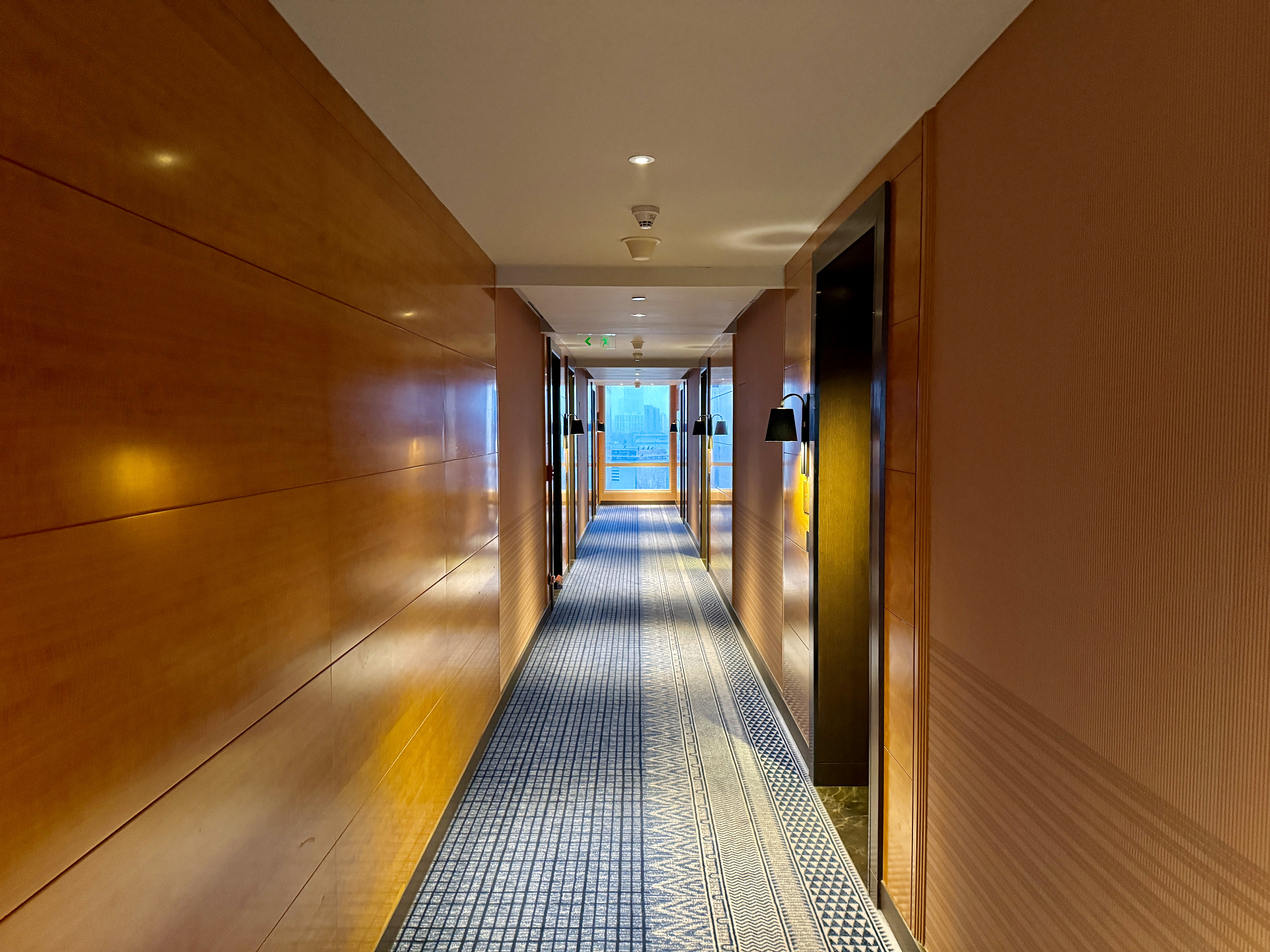 Four Seasons Mumbai Corridor