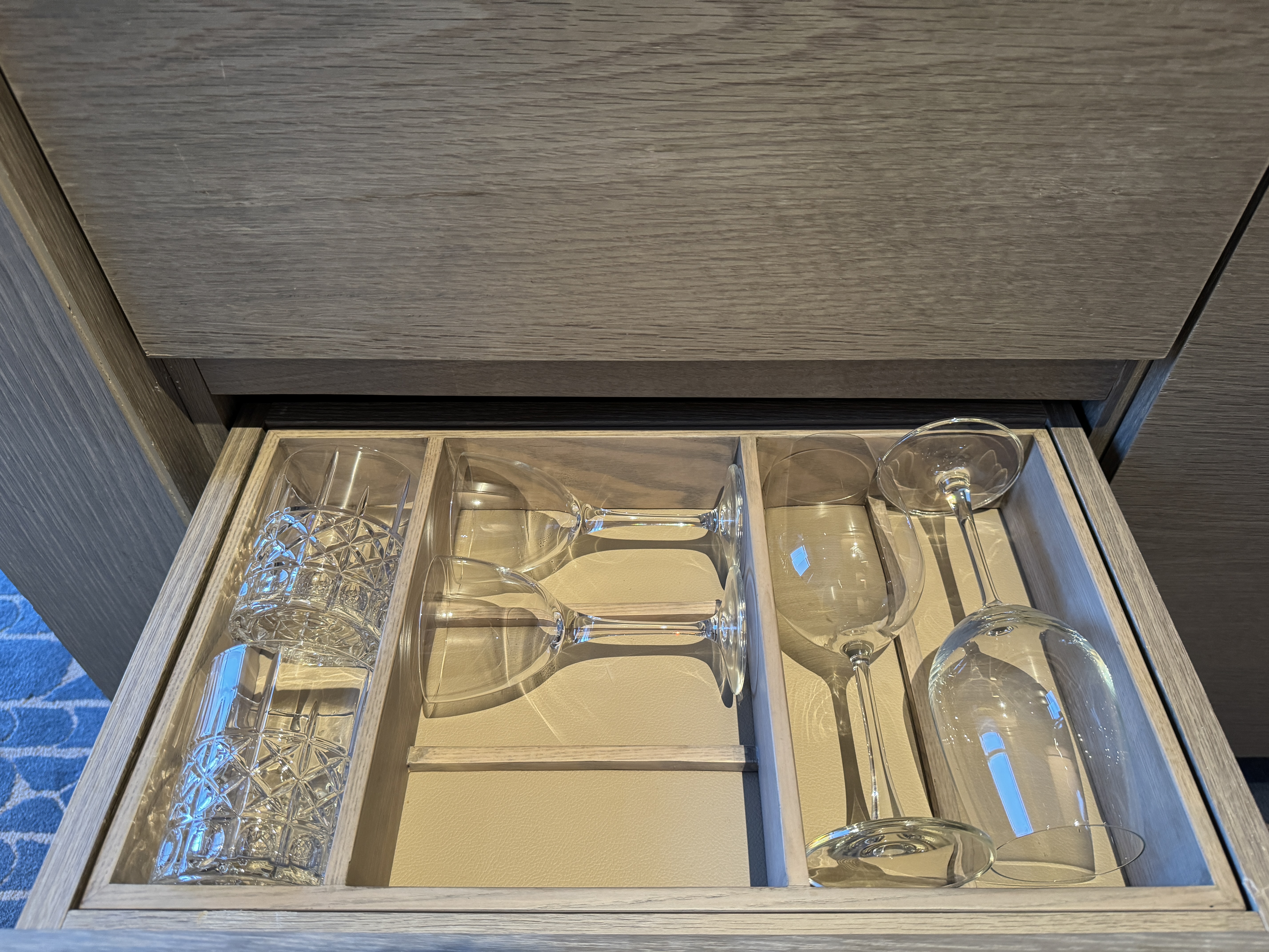 Four Seasons Mumbai Drinks Glasses