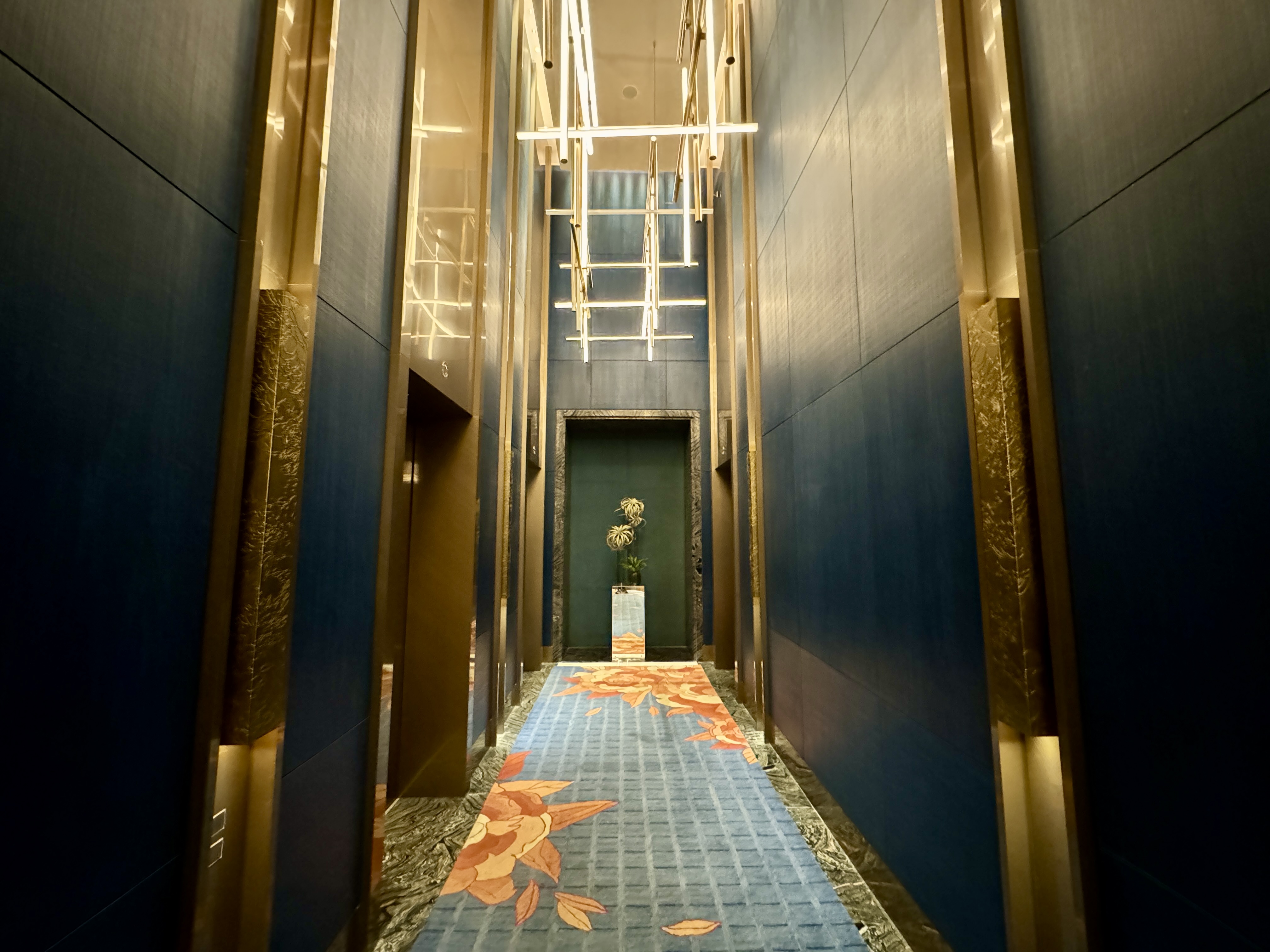 Four Seasons Mumbai Elevator Lobby