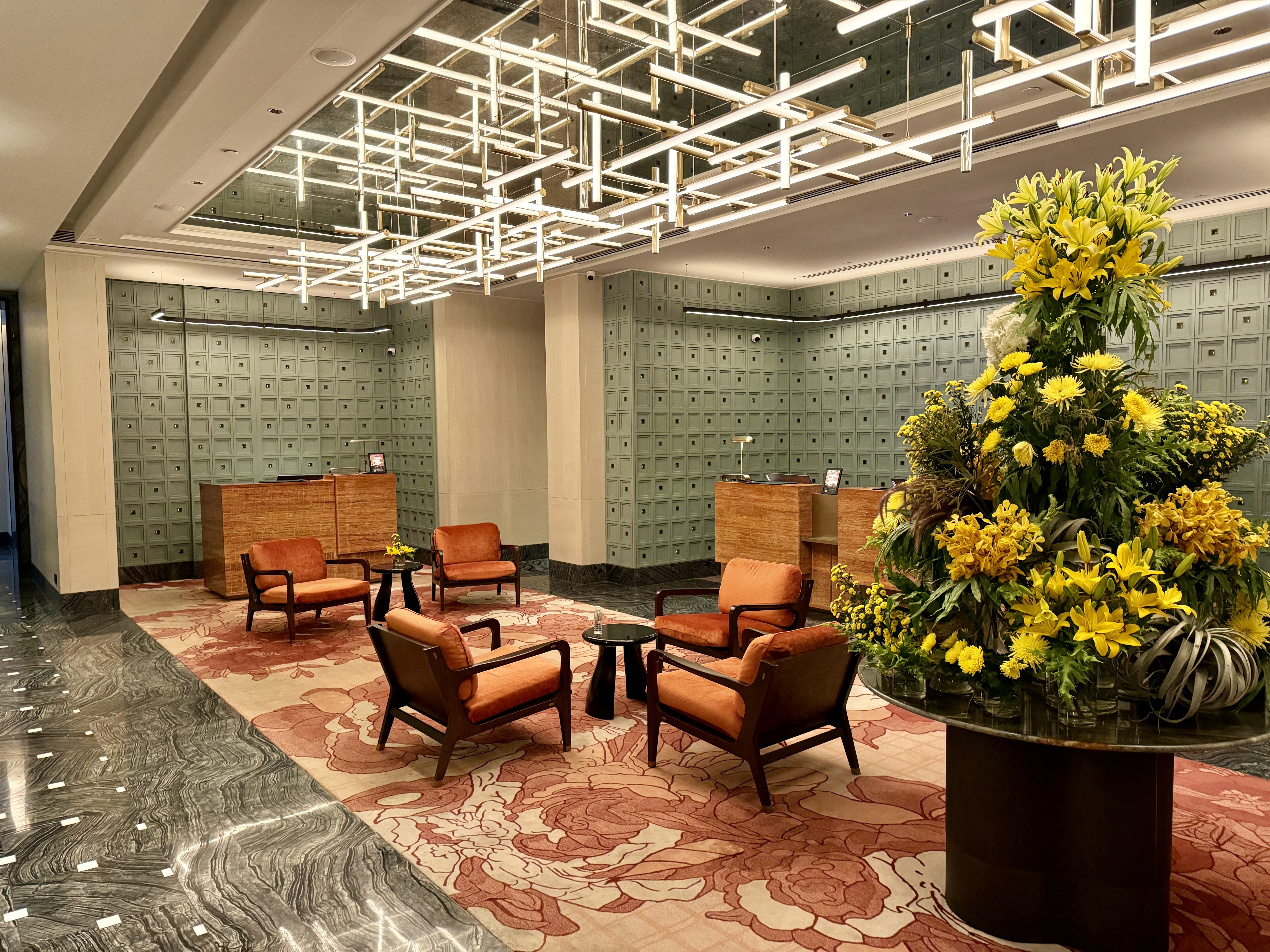 Four Seasons Mumbai Front Desks
