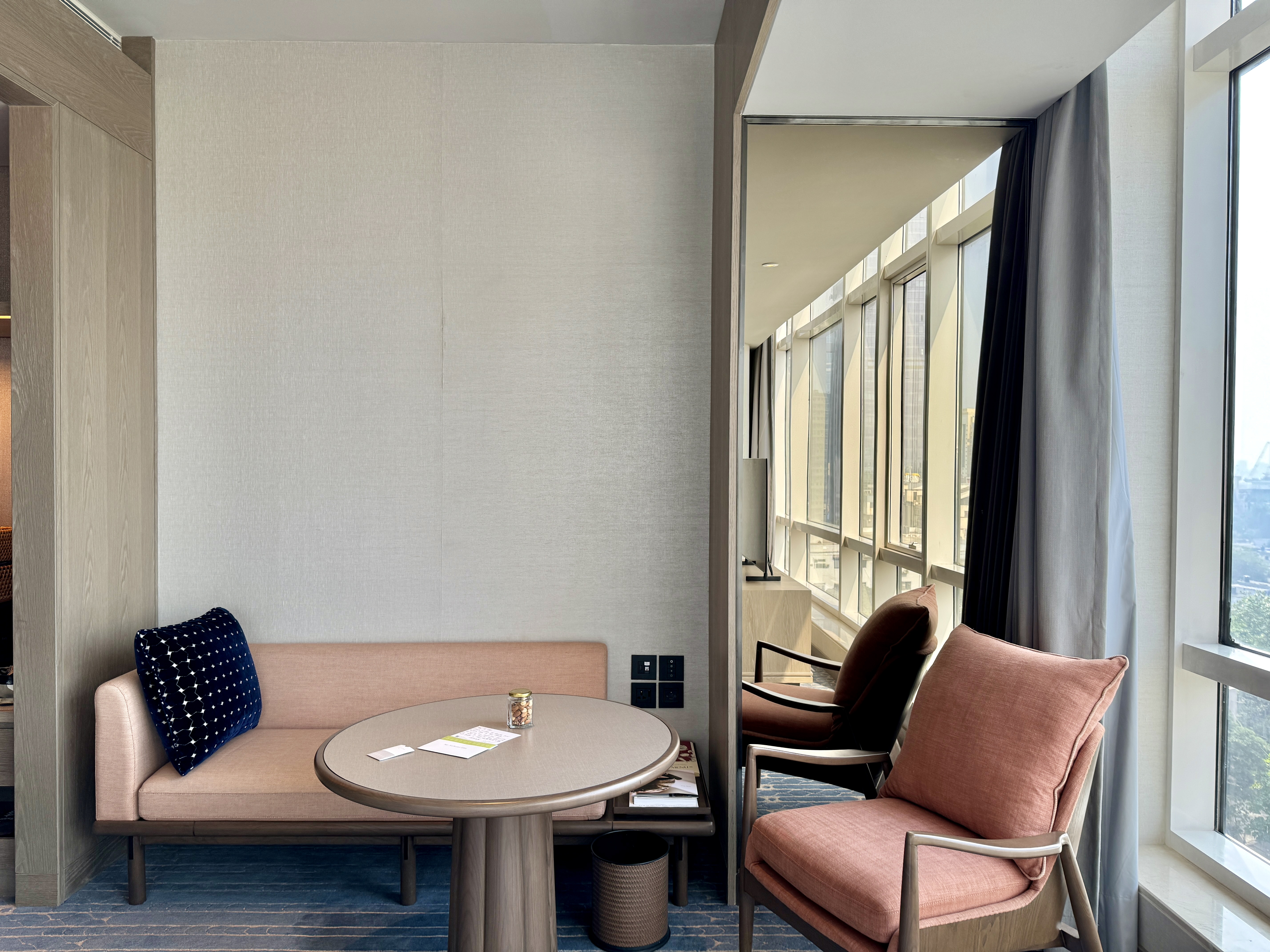 Four Seasons Mumbai Table and Chairs