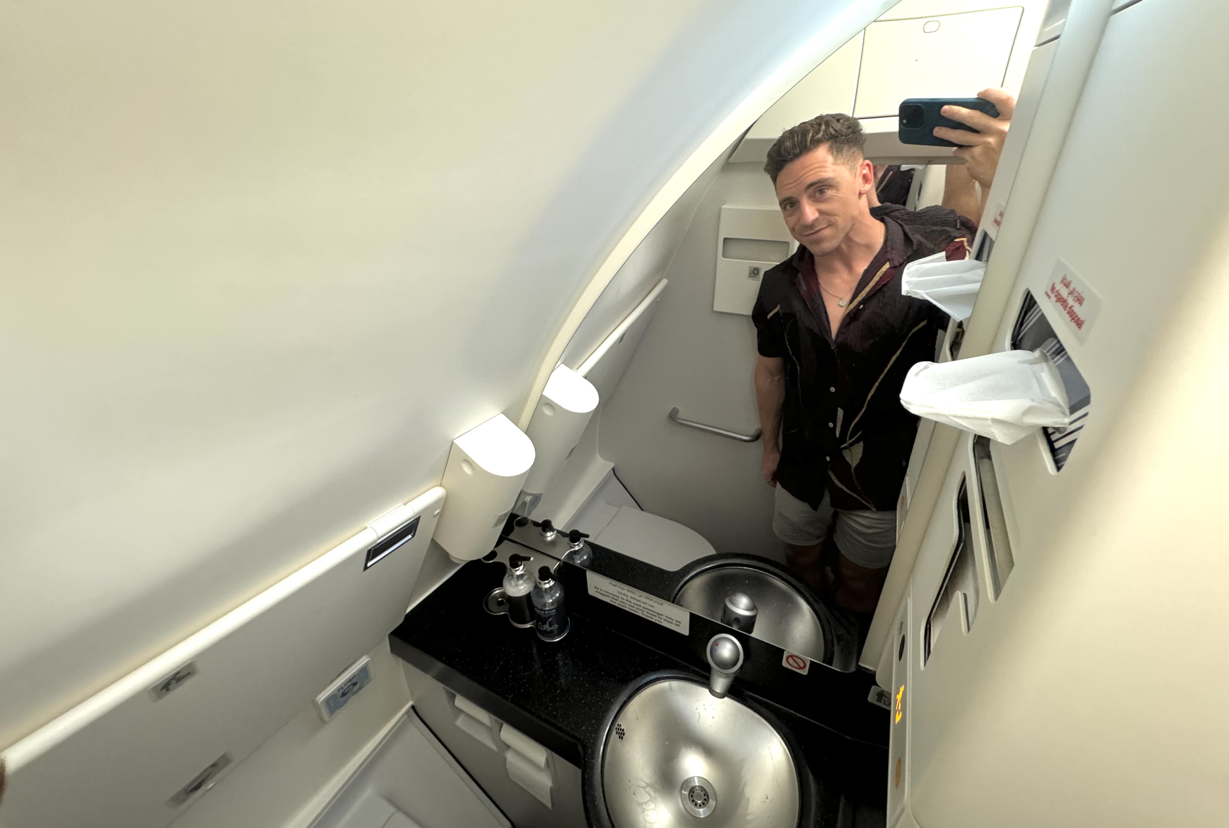Gulf Air A321neo business class bathroom
