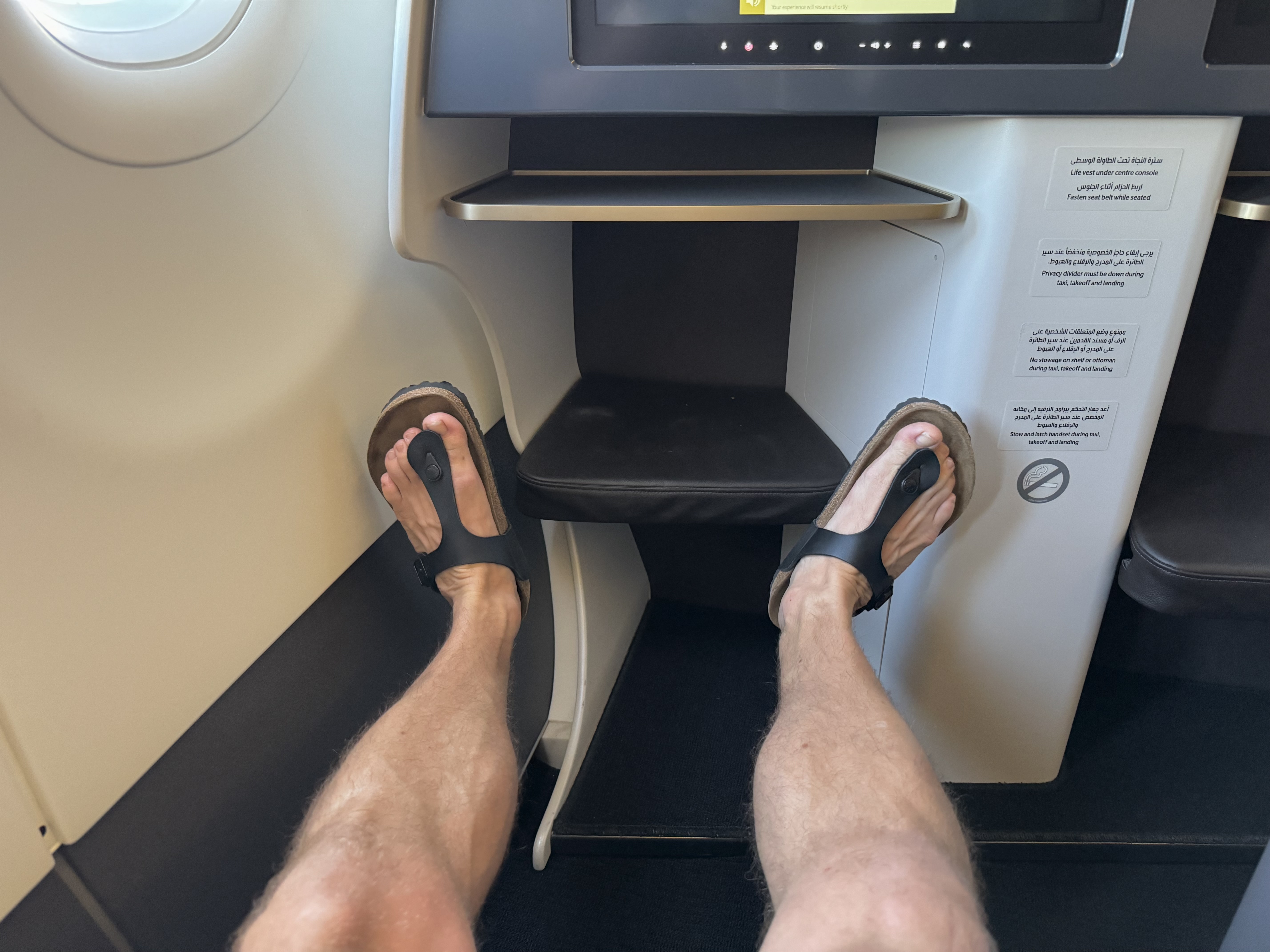 Gulf Air A321neo business class seat leg space