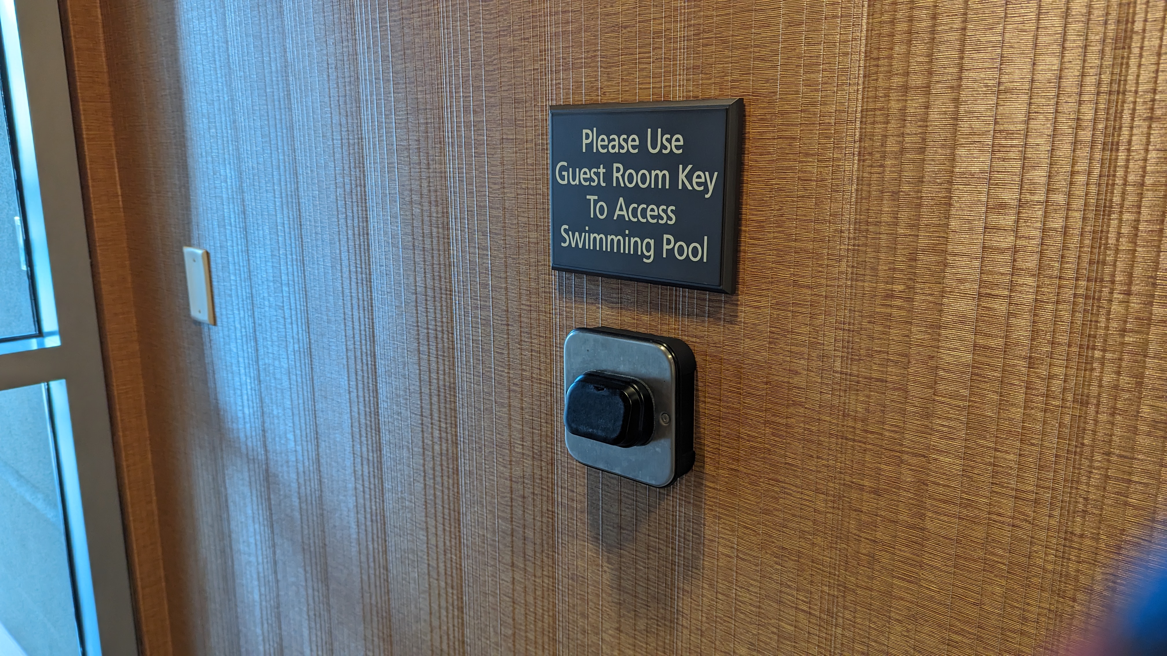 Hampton Inn Houston Downtown amenities pool access