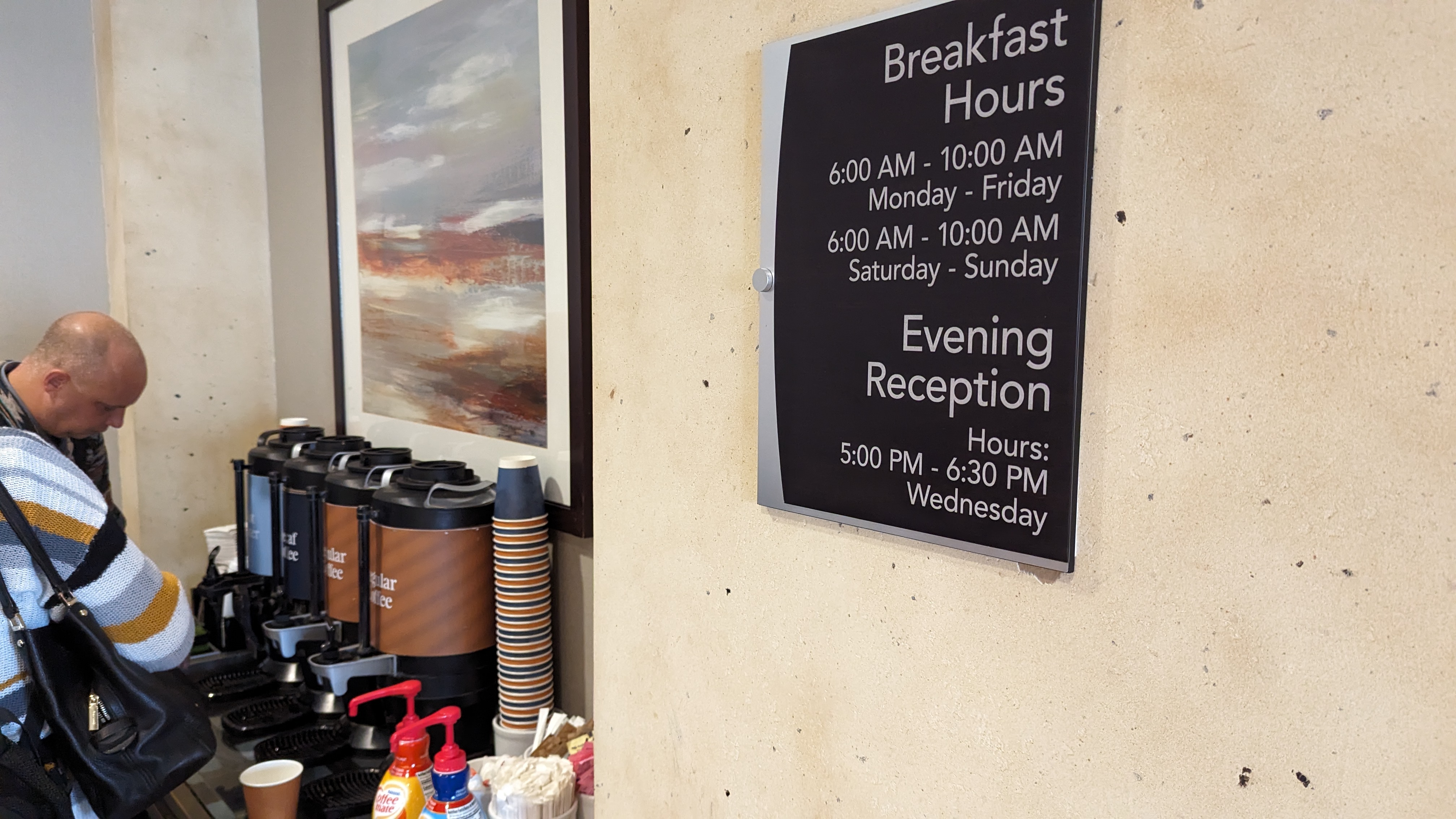 Hampton Inn Houston Downtown food and beverage breakfast coffee