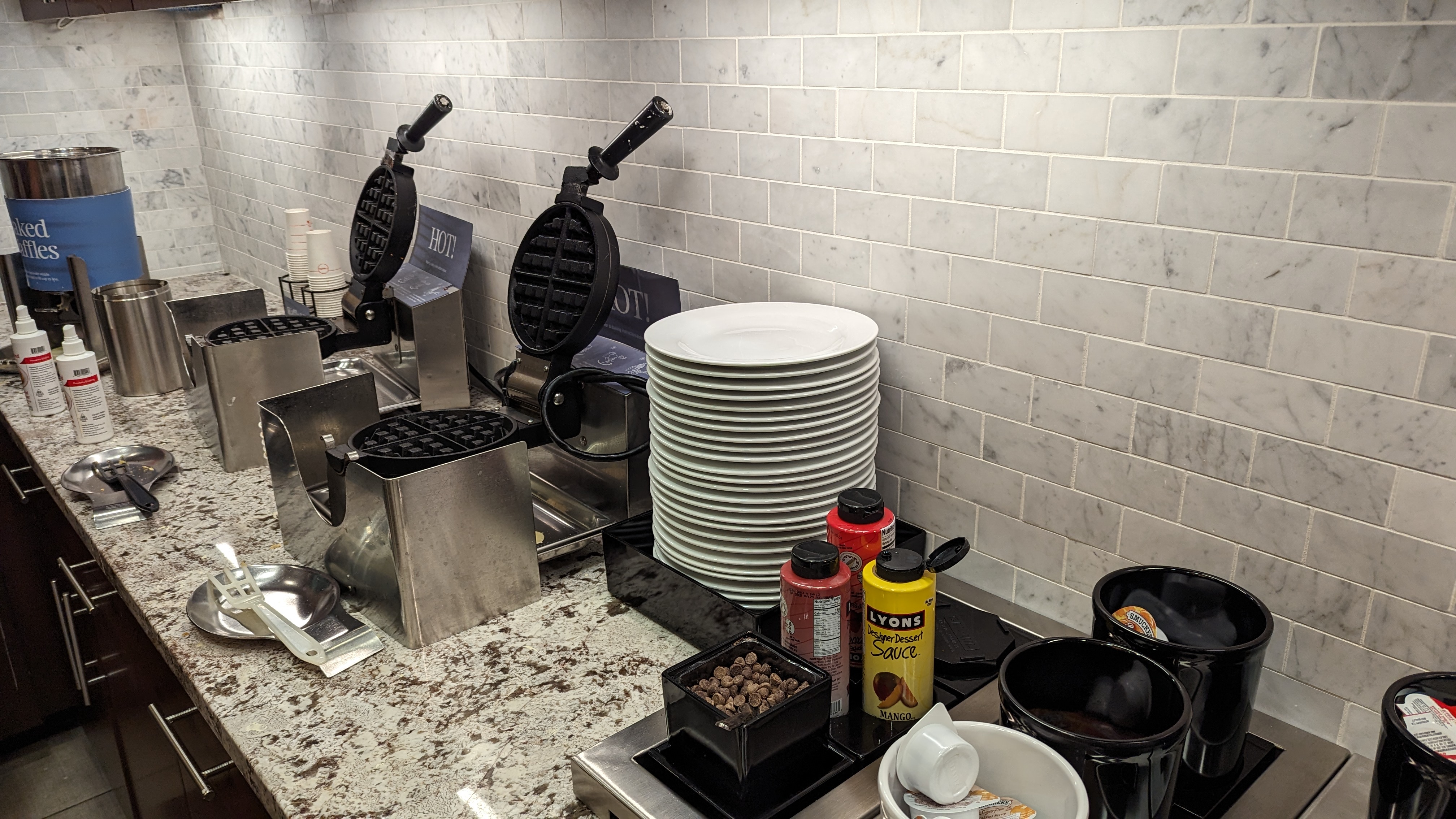 Hampton Inn Houston Downtown food and beverage breakfast waffles
