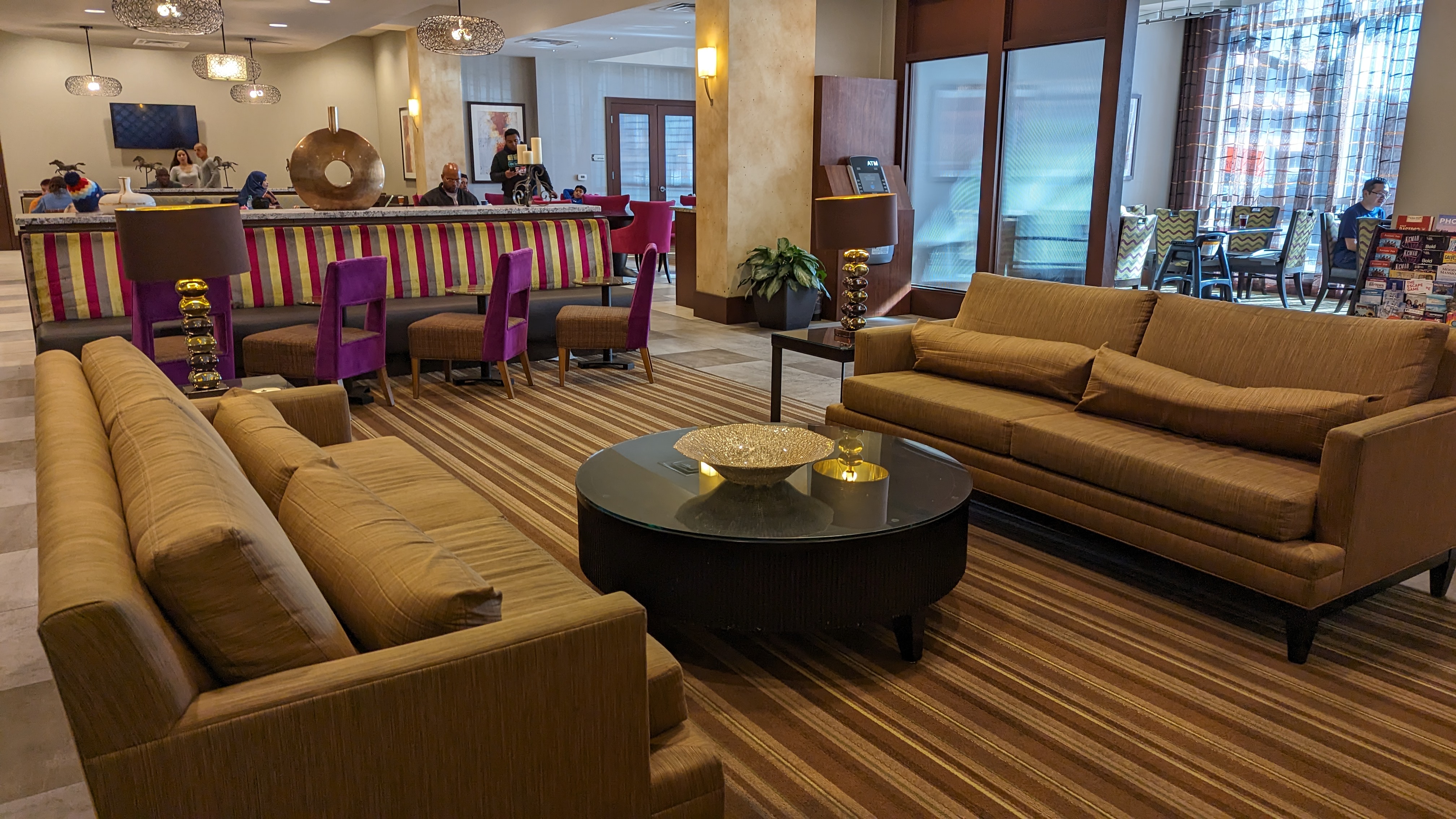 Hampton Inn Houston Downtown lobby couch seating