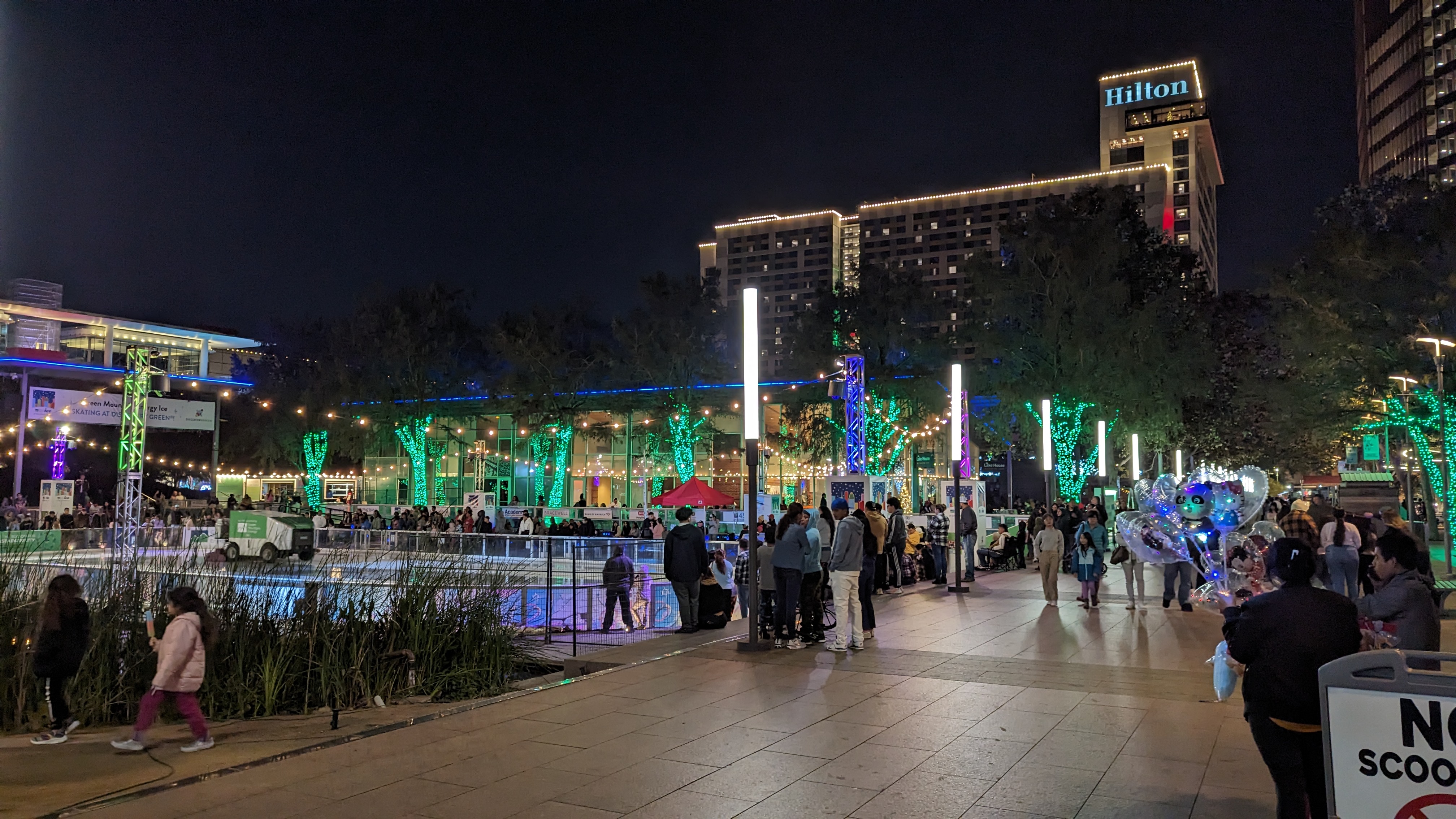 Hampton Inn Houston Downtown location Discovery Green park ice skating rink